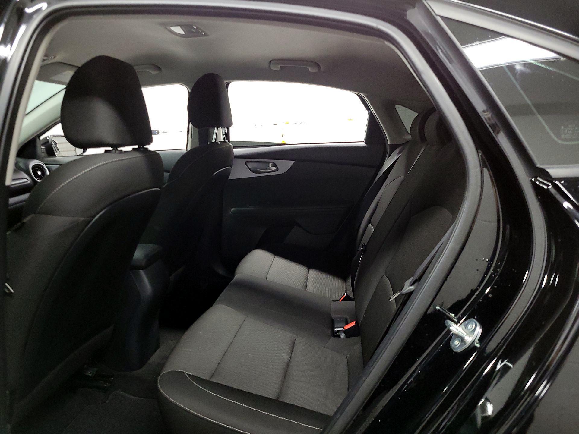 Thumbnail: 2024 Kia Forte - 17