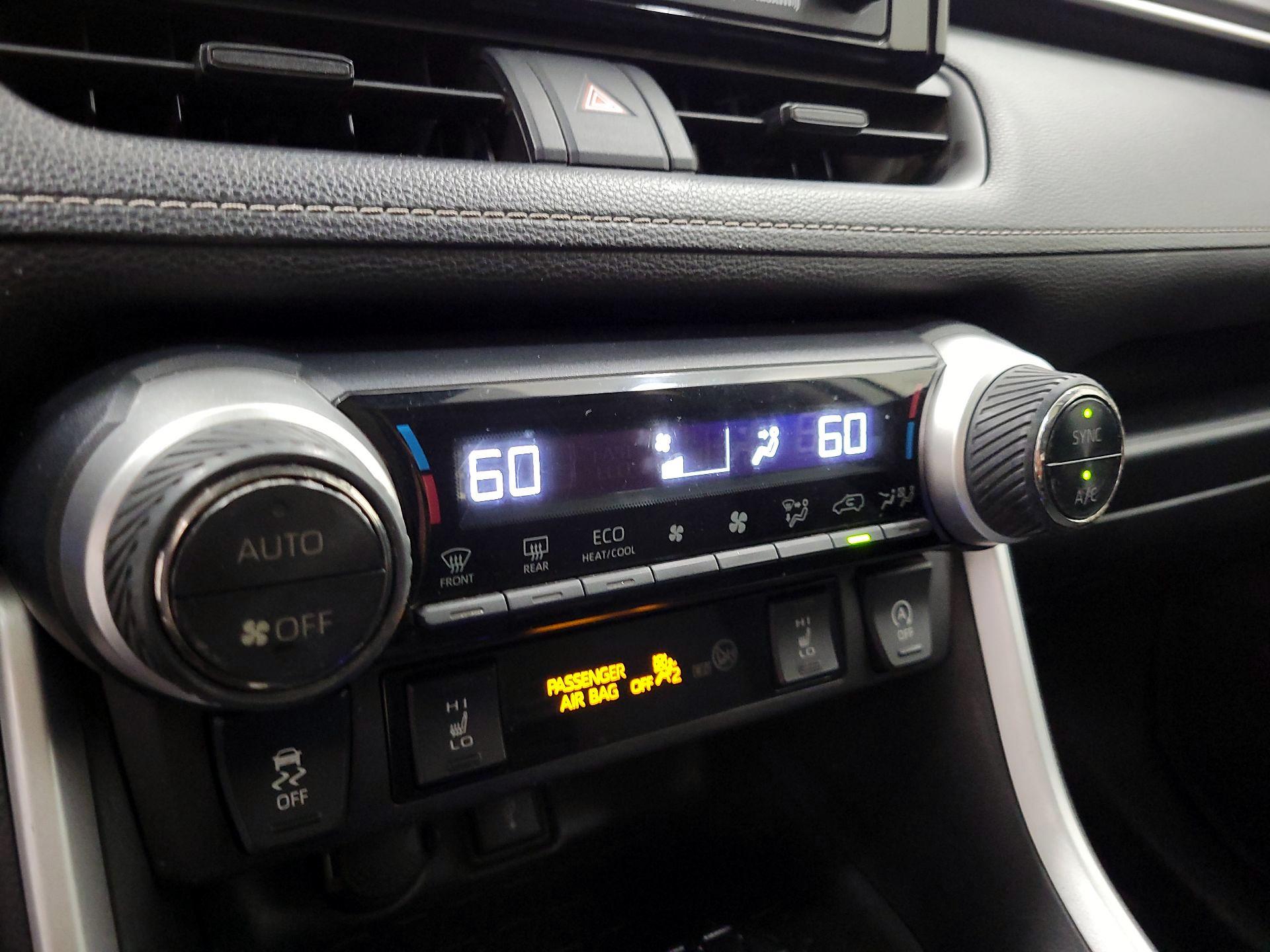 Thumbnail: 2021 Toyota RAV4 - 16