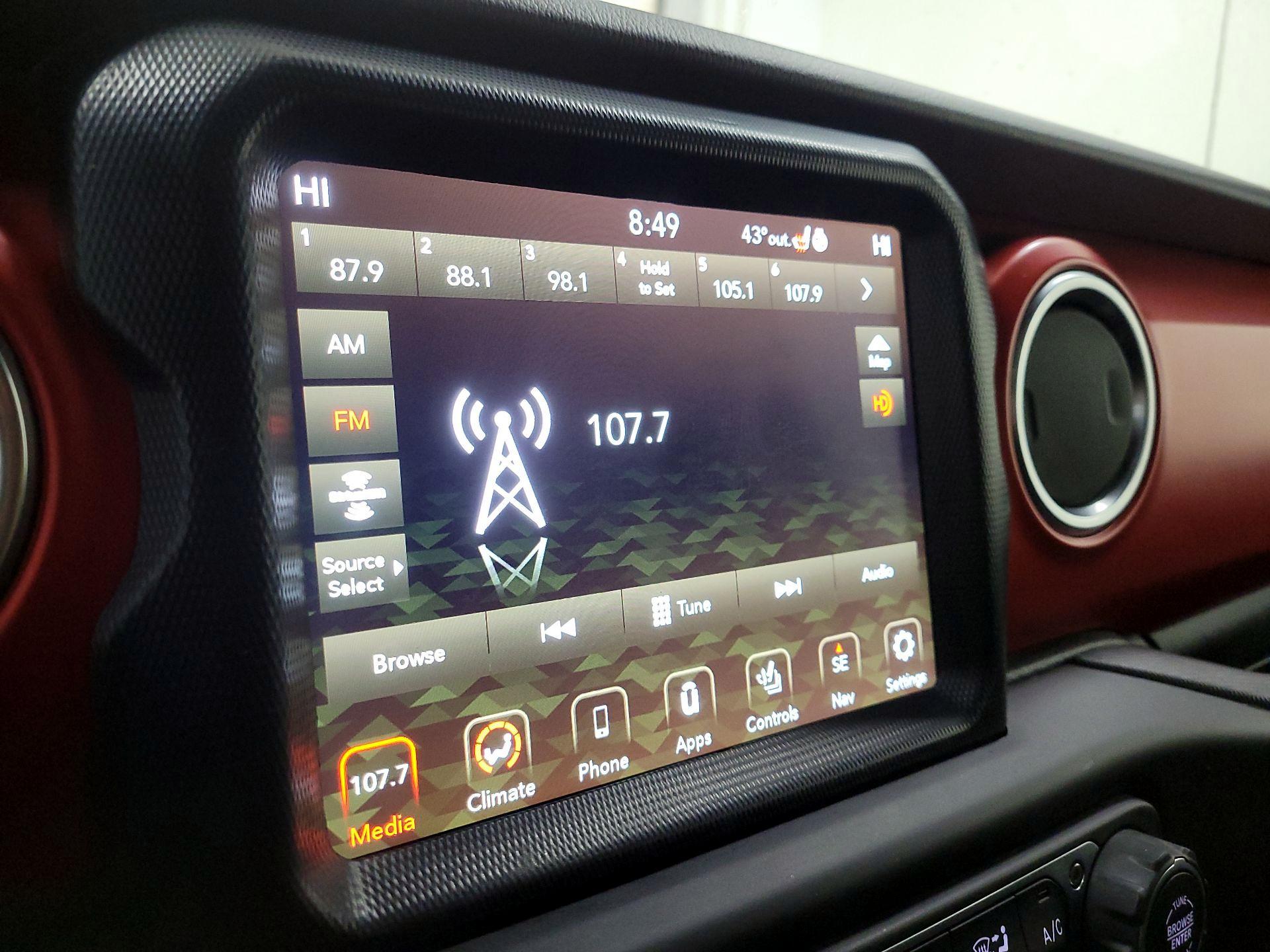 Thumbnail: 2021 Jeep Gladiator - 16