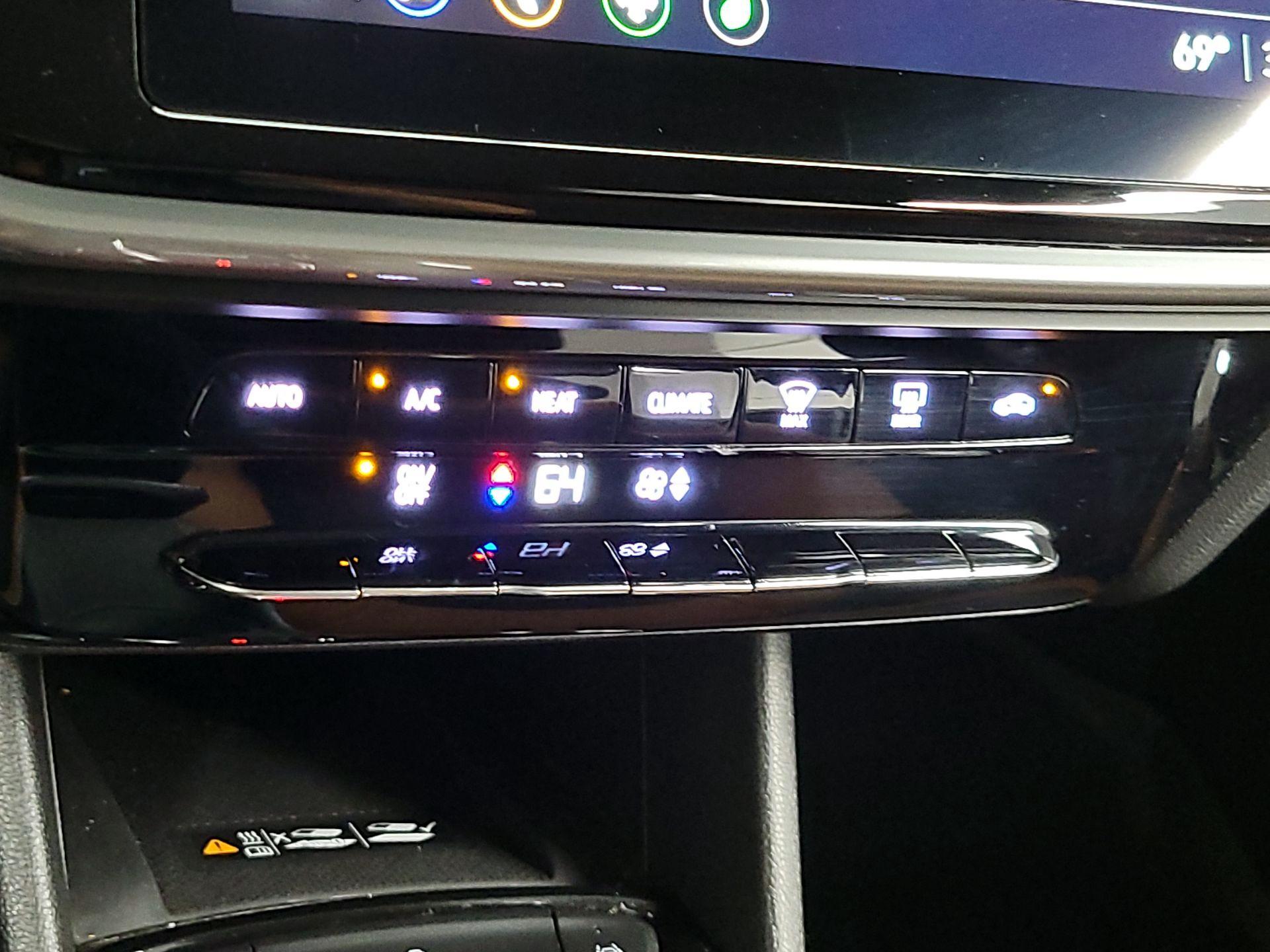 Thumbnail: 2023 Chevrolet Bolt EUV - 15