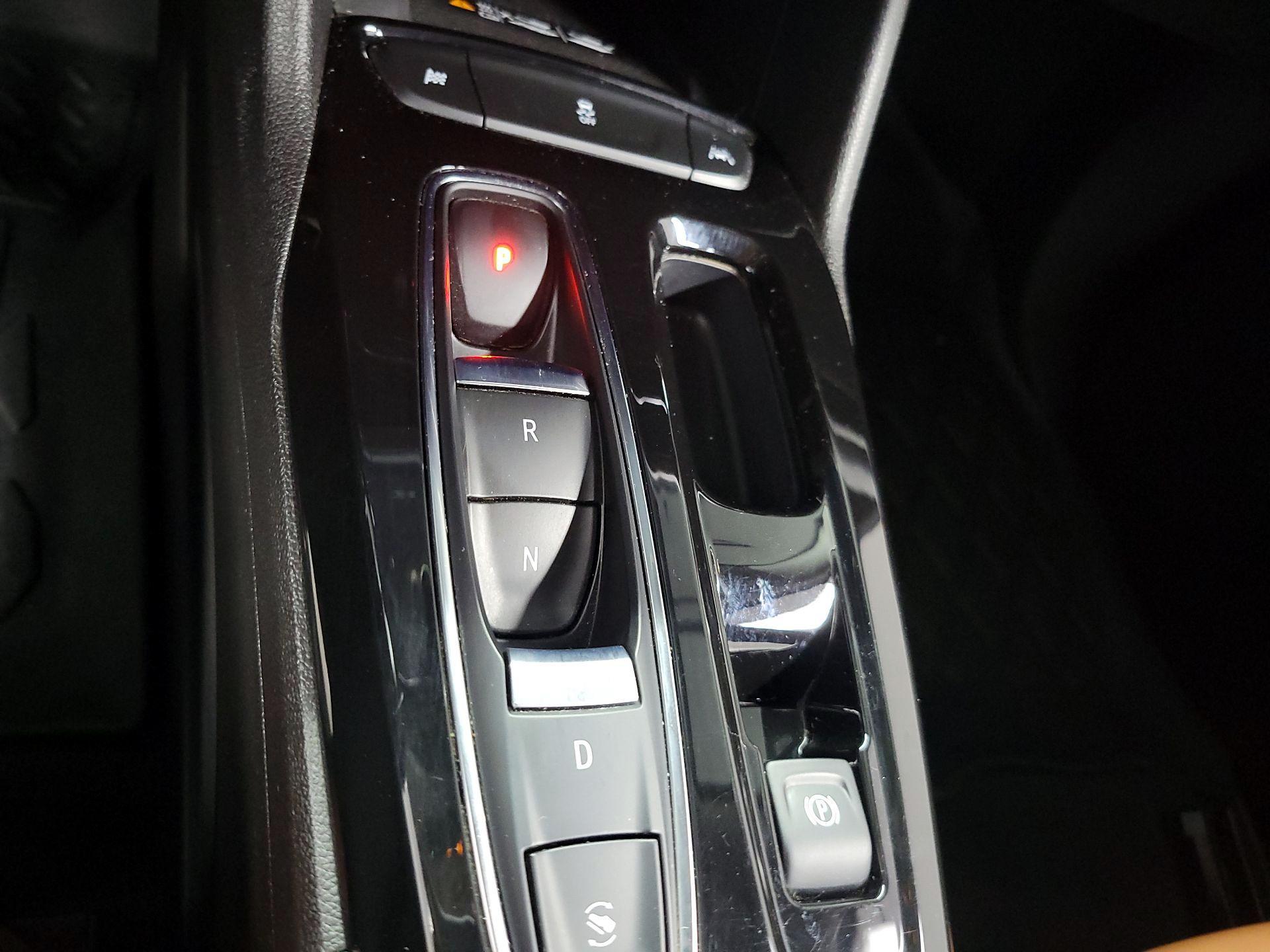 Thumbnail: 2023 Chevrolet Bolt EUV - 16