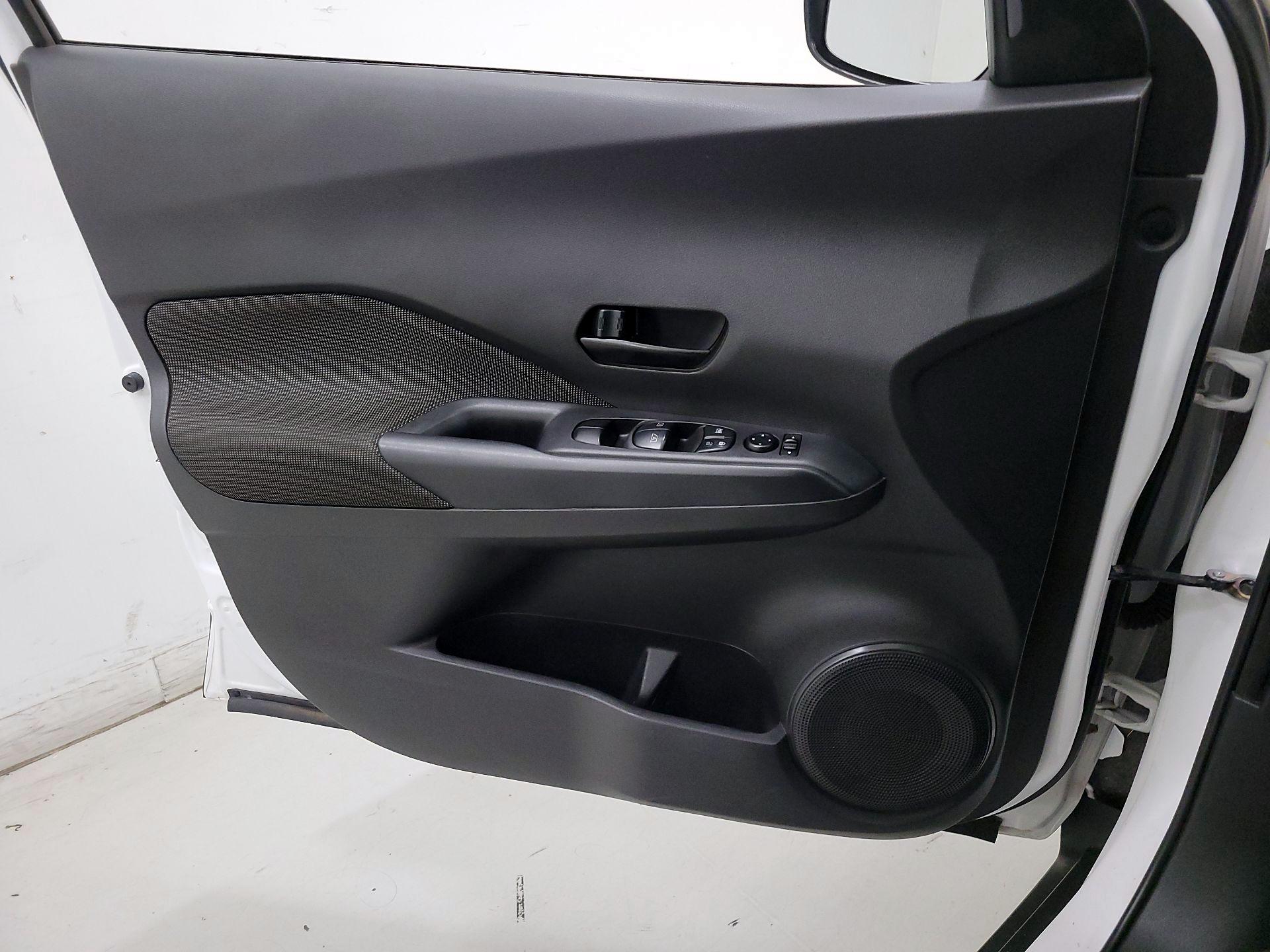 Thumbnail: 2020 Nissan Kicks - 12