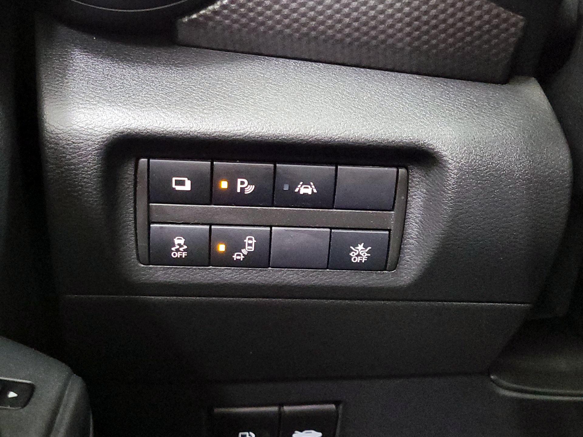 Thumbnail: 2020 Nissan Kicks - 13