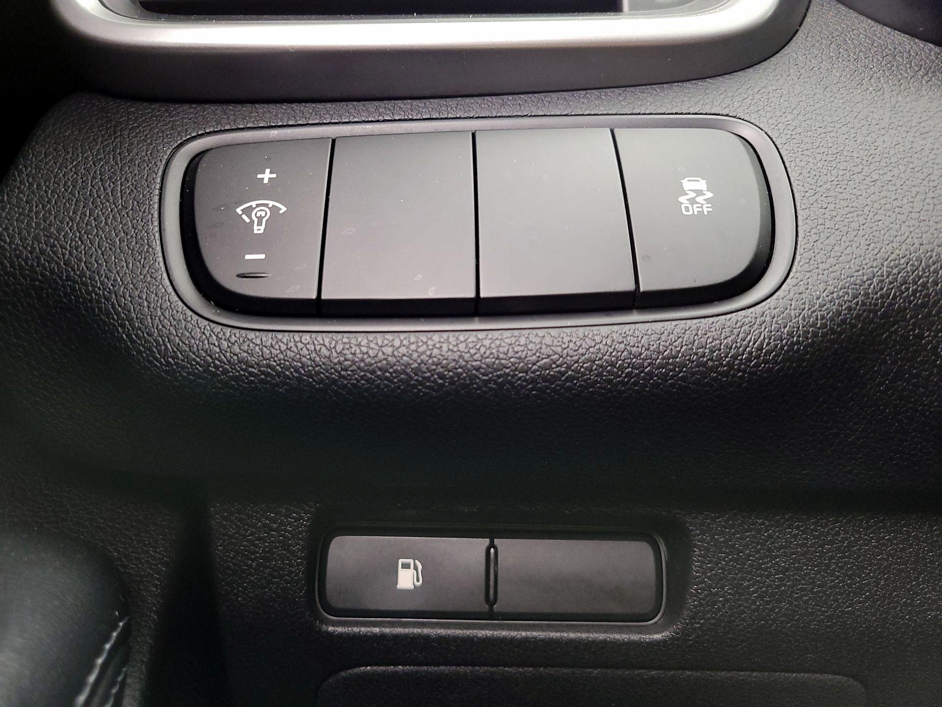 Thumbnail: 2018 Kia Sorento - 13