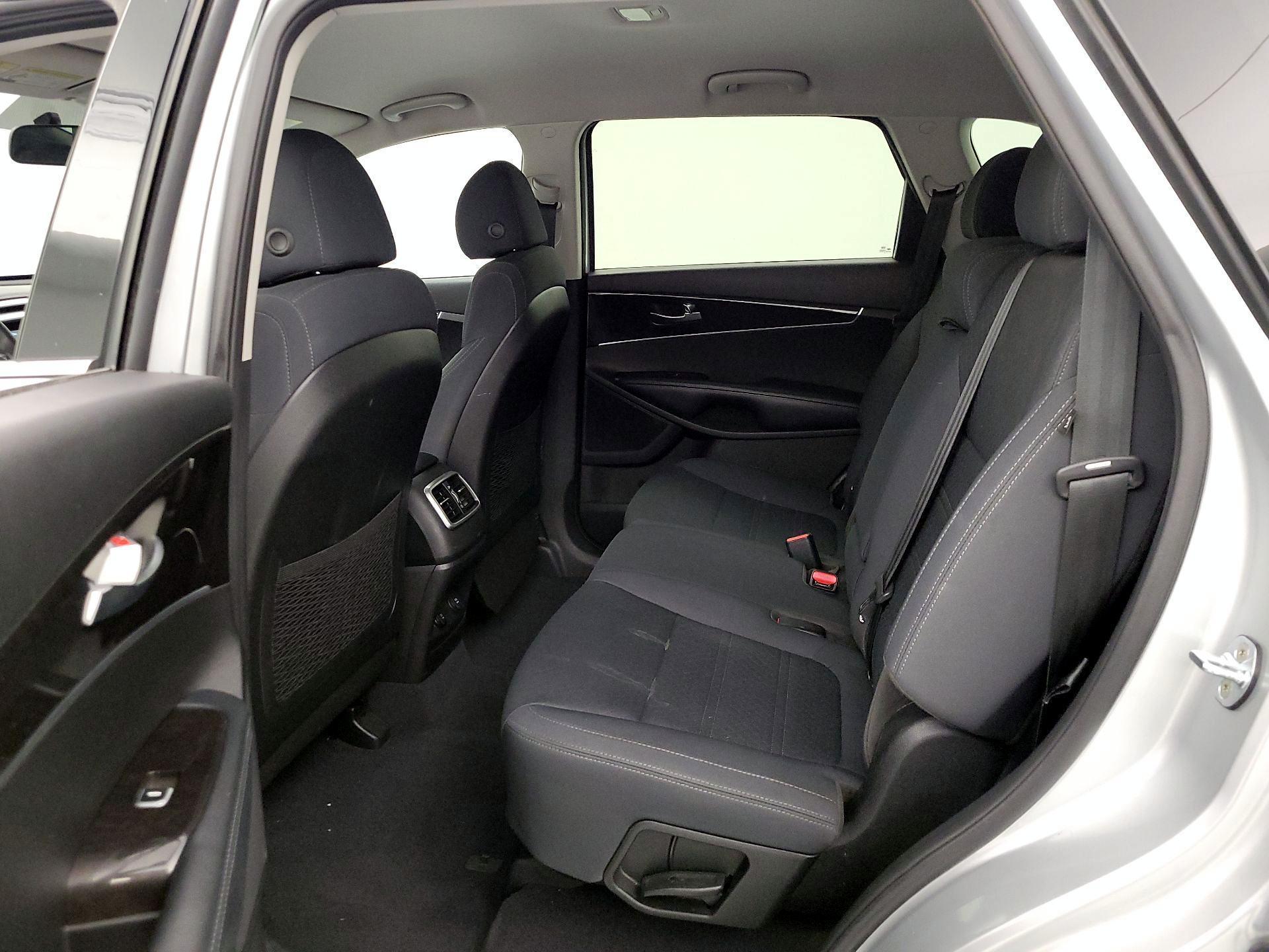 Thumbnail: 2018 Kia Sorento - 19