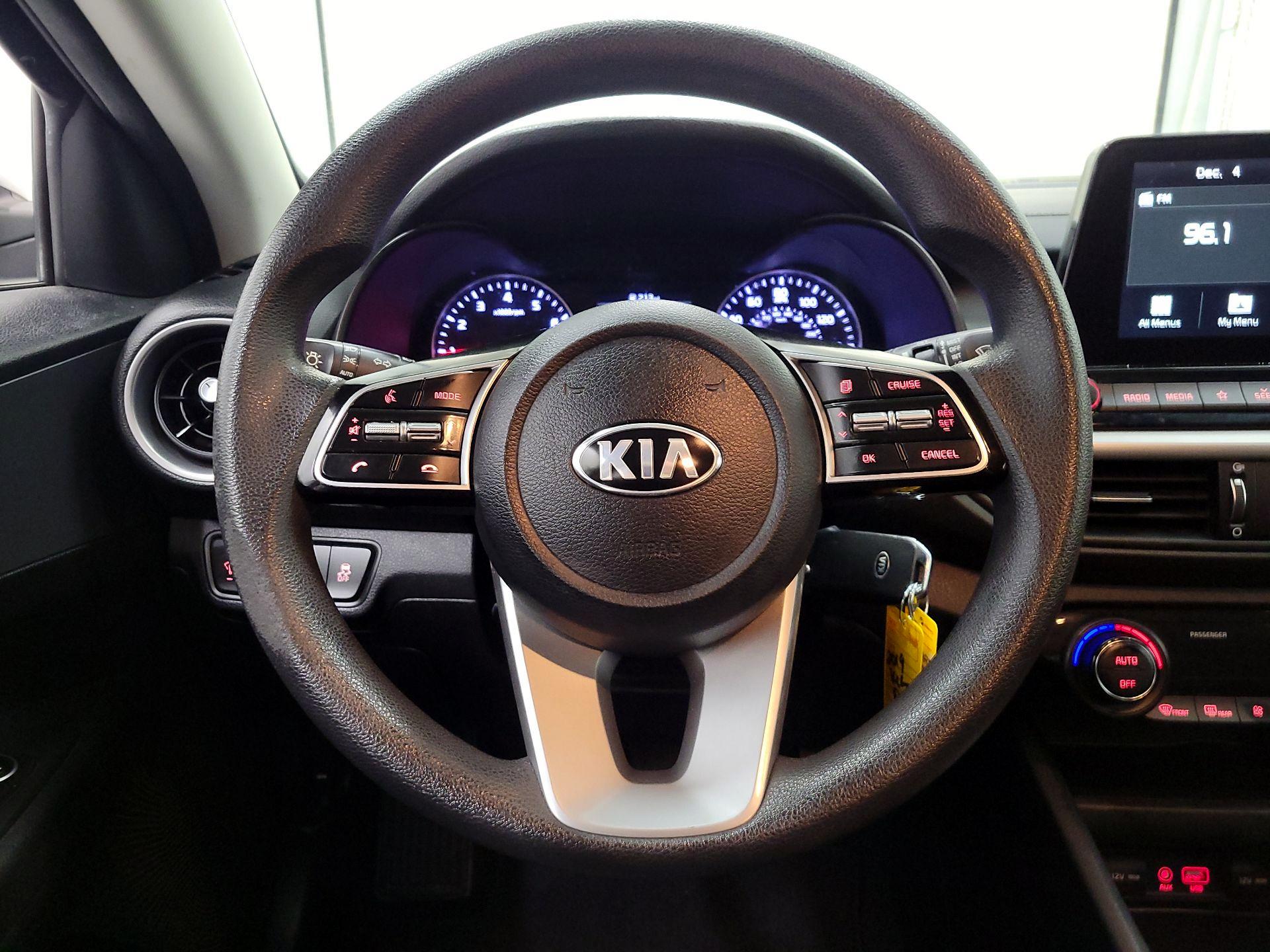 Thumbnail: 2019 Kia Forte - 10