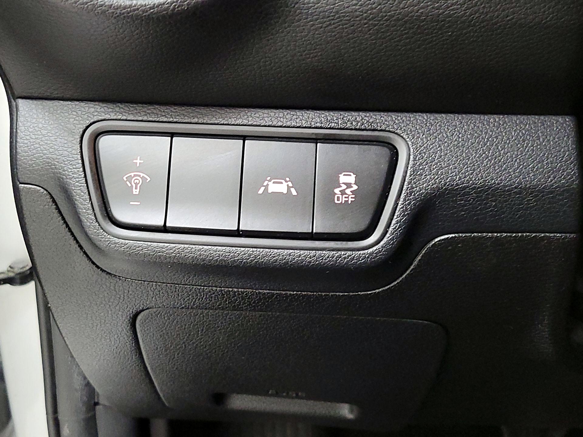 Thumbnail: 2019 Kia Forte - 13