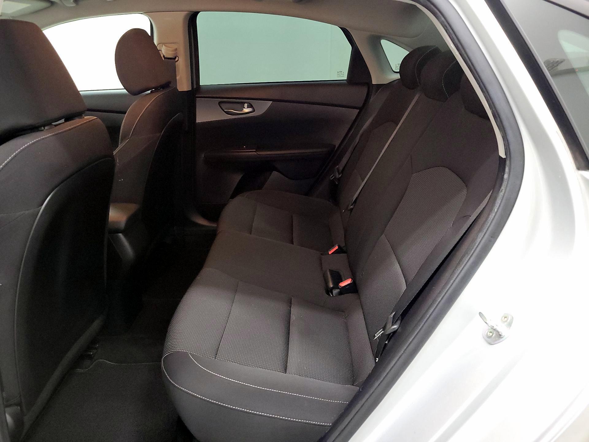 Thumbnail: 2019 Kia Forte - 19