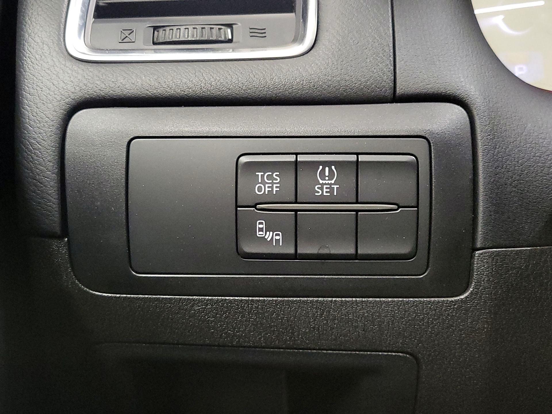 Thumbnail: 2016 Mazda CX-5 - 13