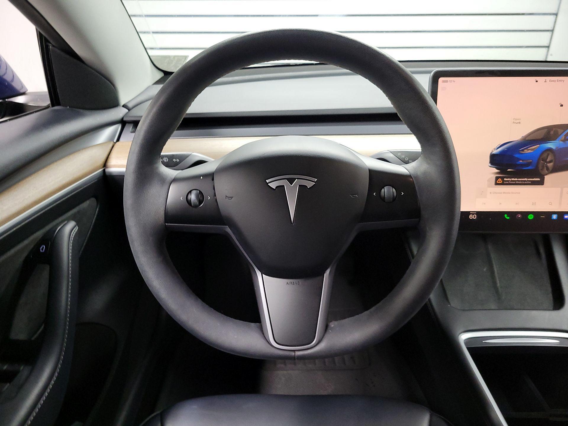 Thumbnail: 2023 Tesla Model 3 - 10