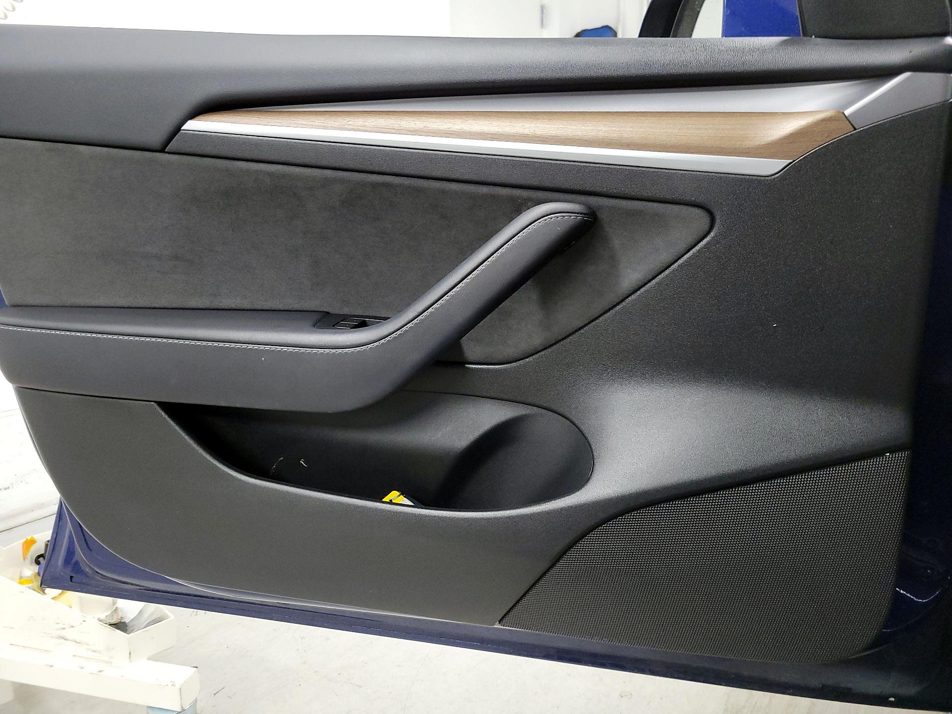 Thumbnail: 2023 Tesla Model 3 - 12