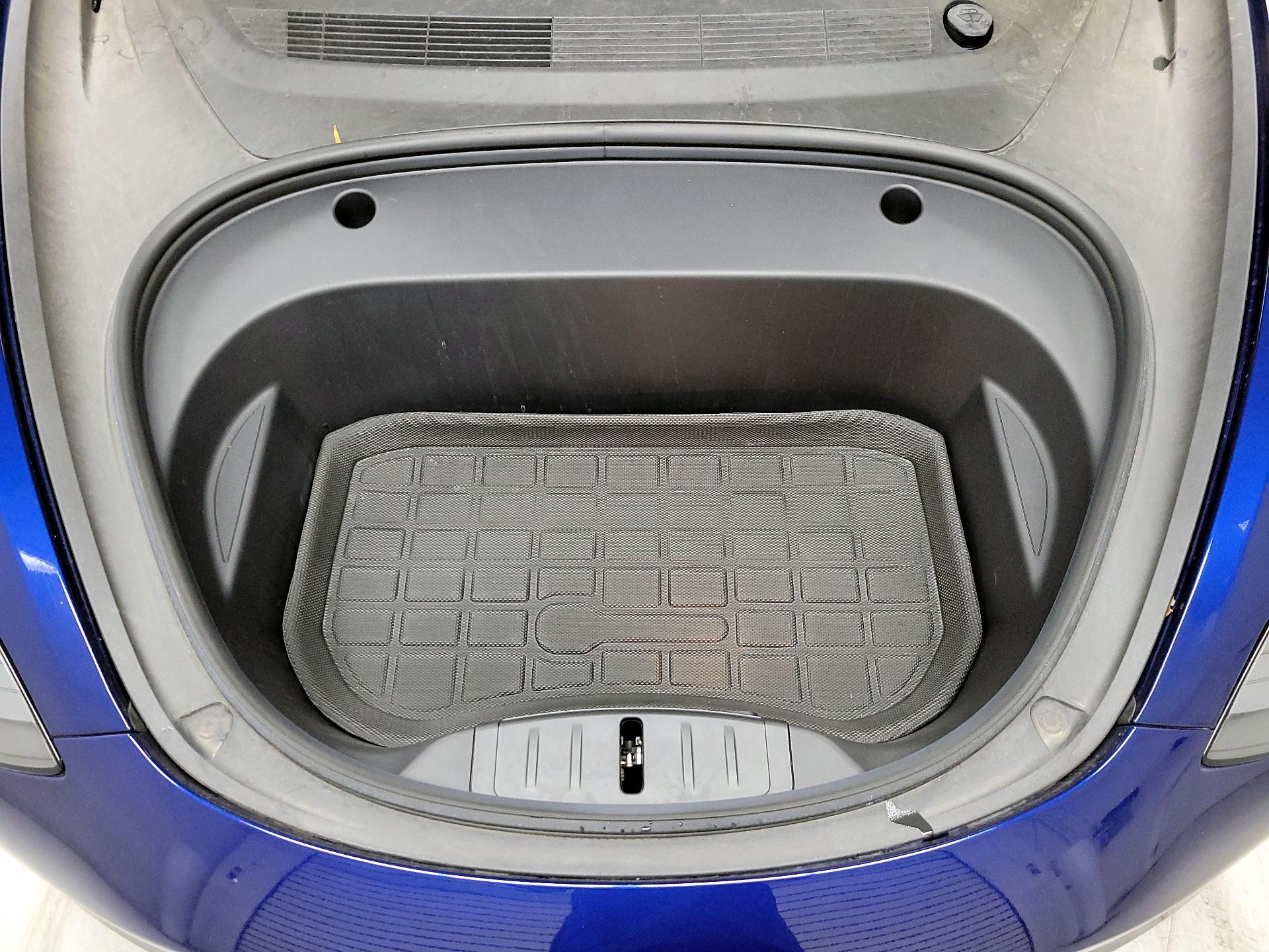 Thumbnail: 2023 Tesla Model 3 - 18