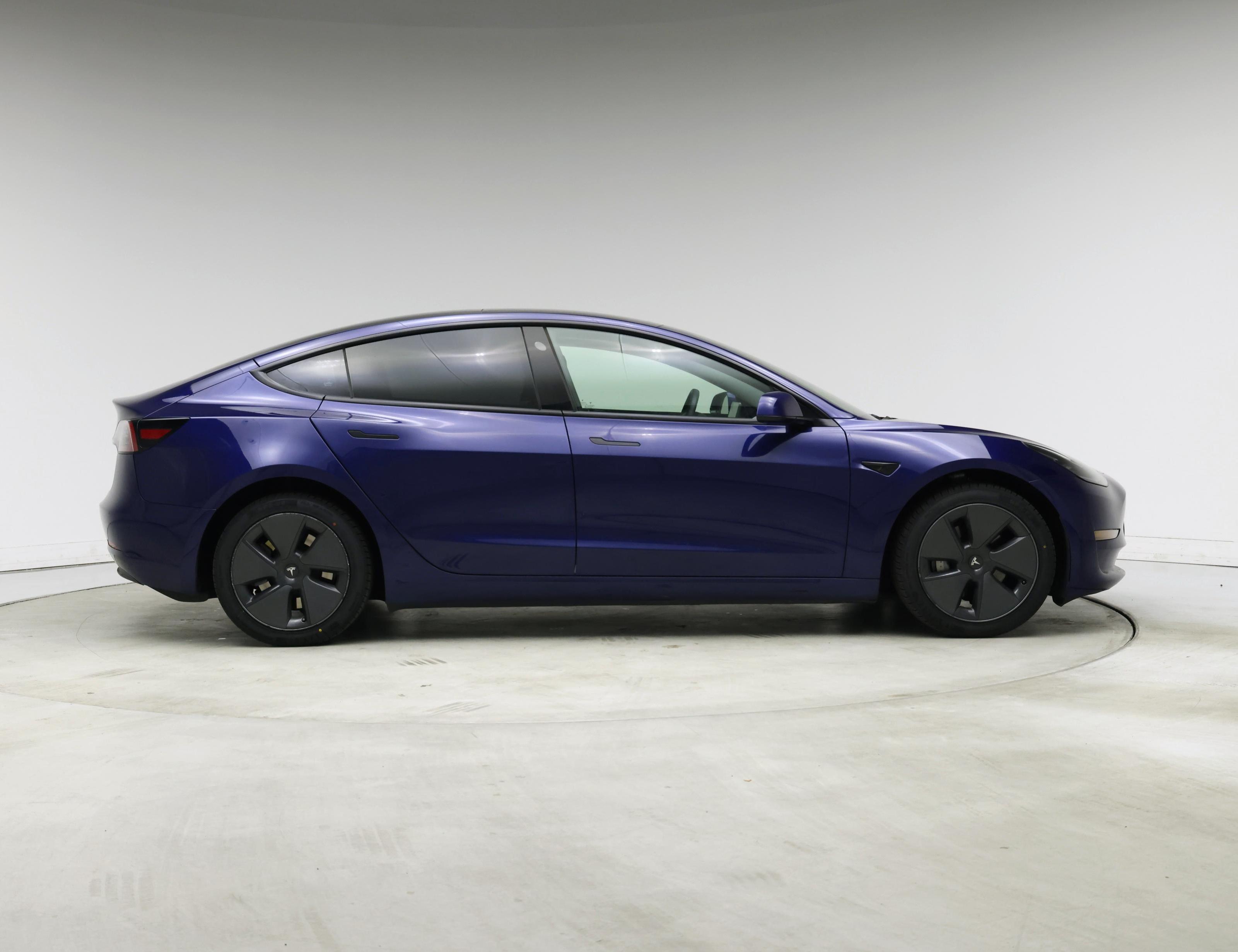 Thumbnail: 2023 Tesla Model 3 - 7
