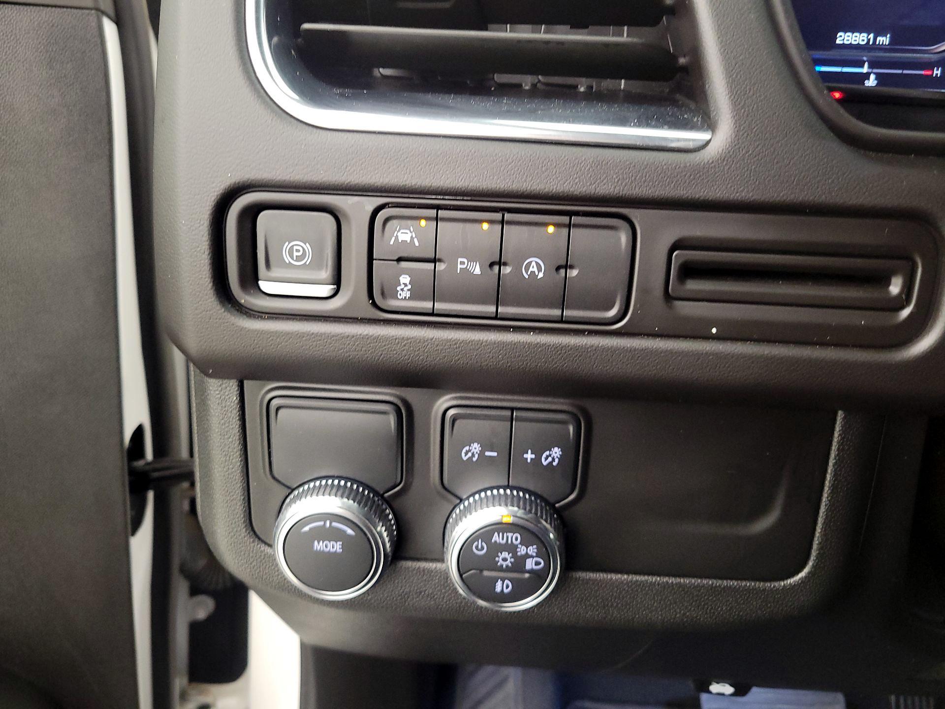 Thumbnail: 2023 GMC Yukon - 13