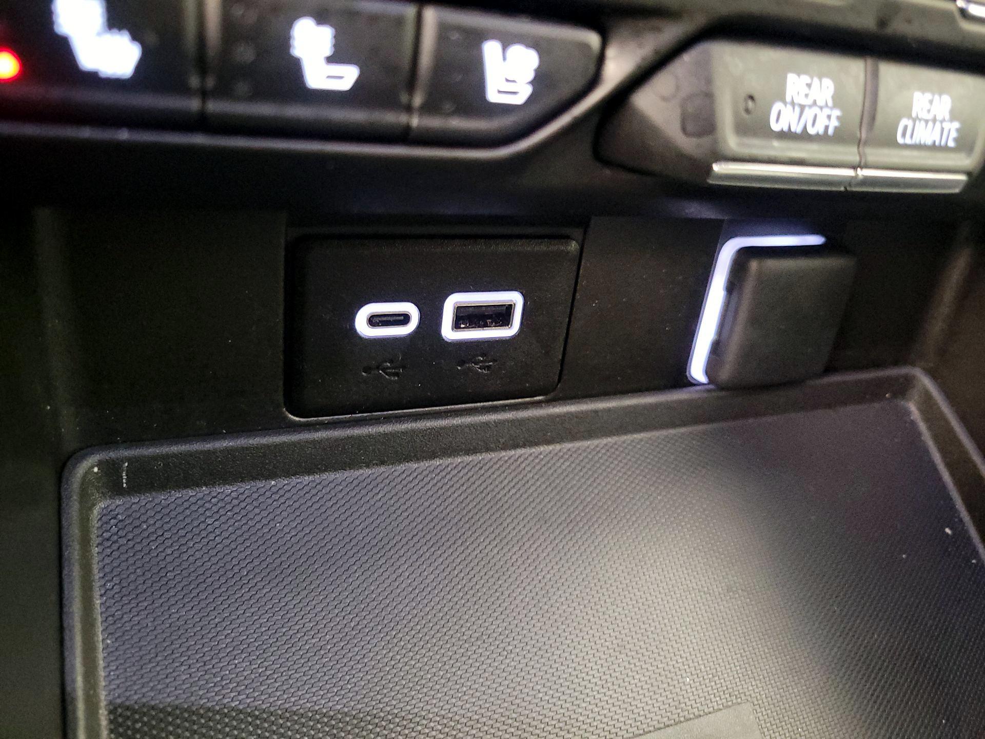 Thumbnail: 2023 GMC Yukon - 18