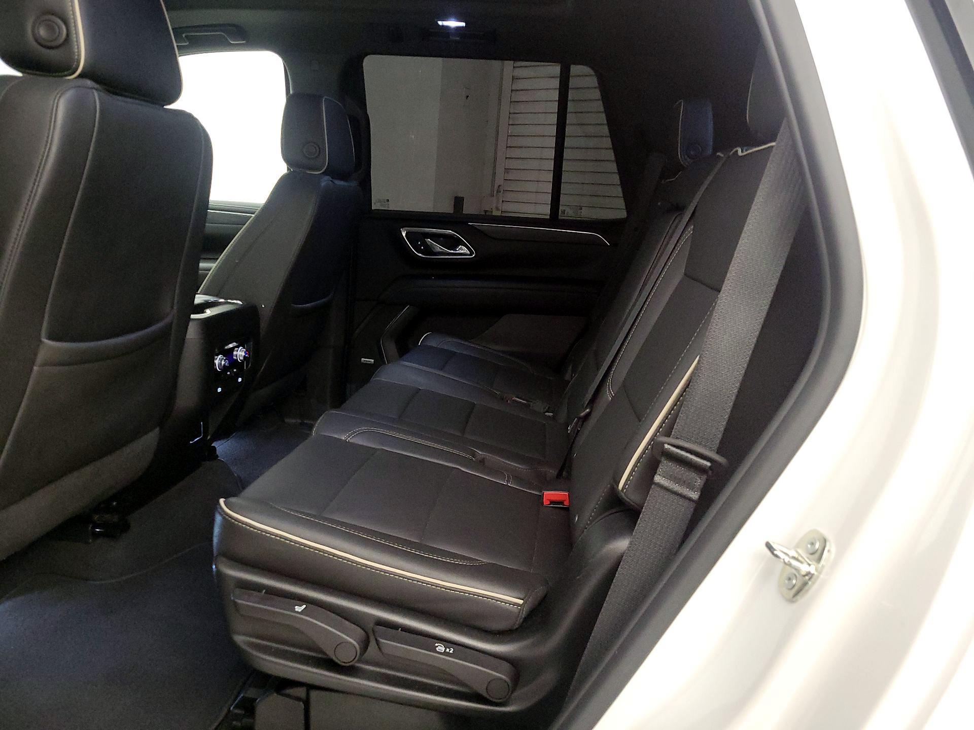 Thumbnail: 2023 GMC Yukon - 19