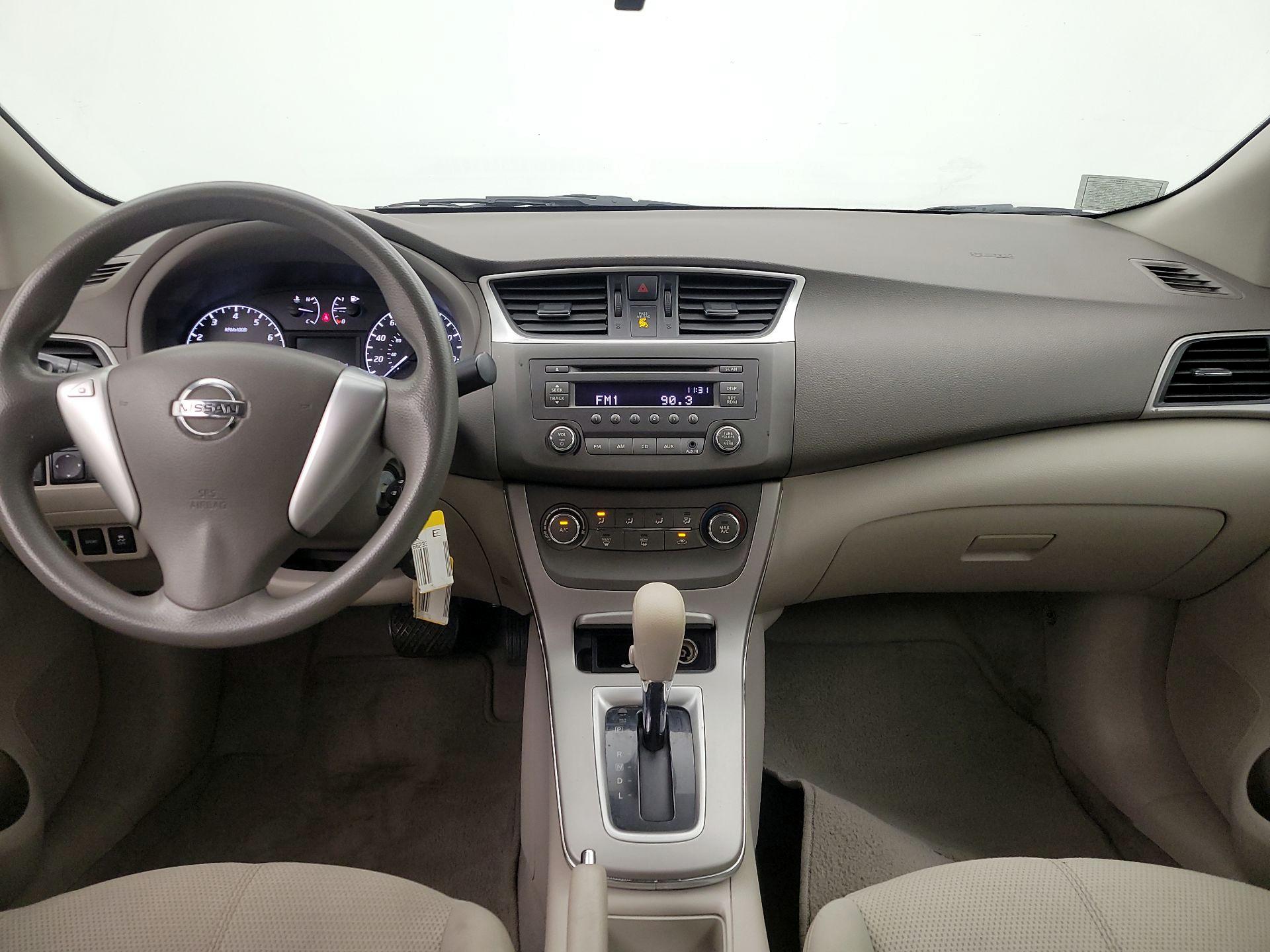 Thumbnail: 2014 Nissan Sentra - 9