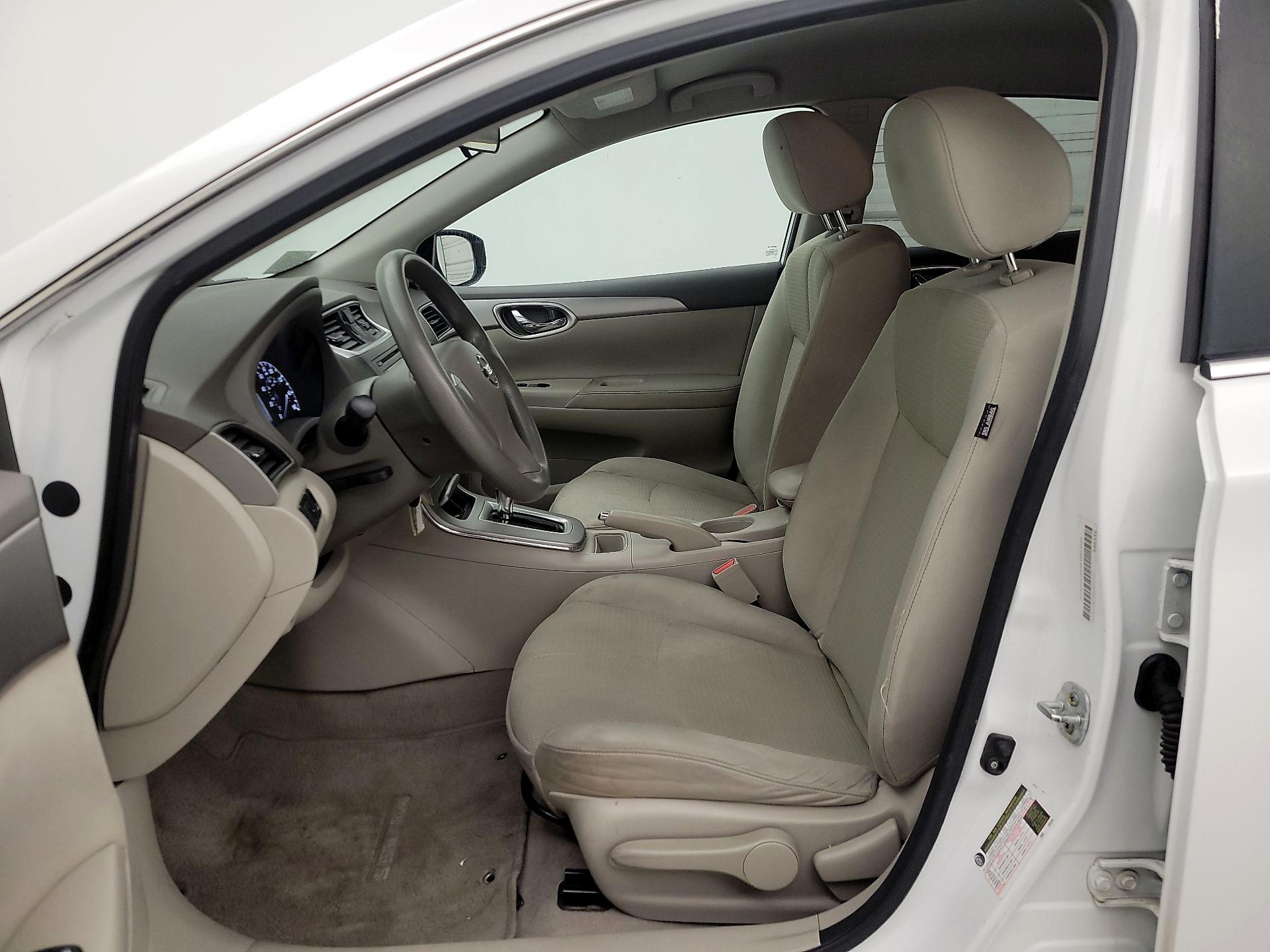 Thumbnail: 2014 Nissan Sentra - 11