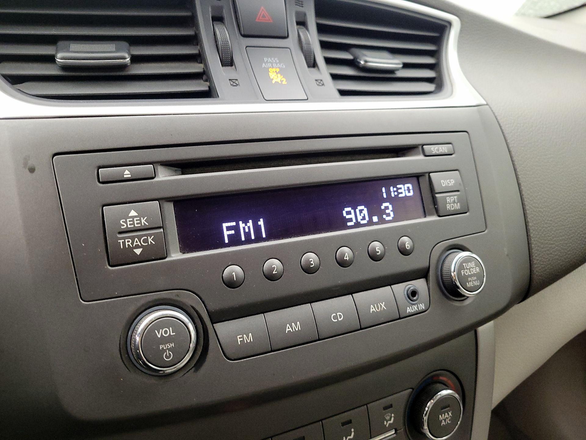 Thumbnail: 2014 Nissan Sentra - 14