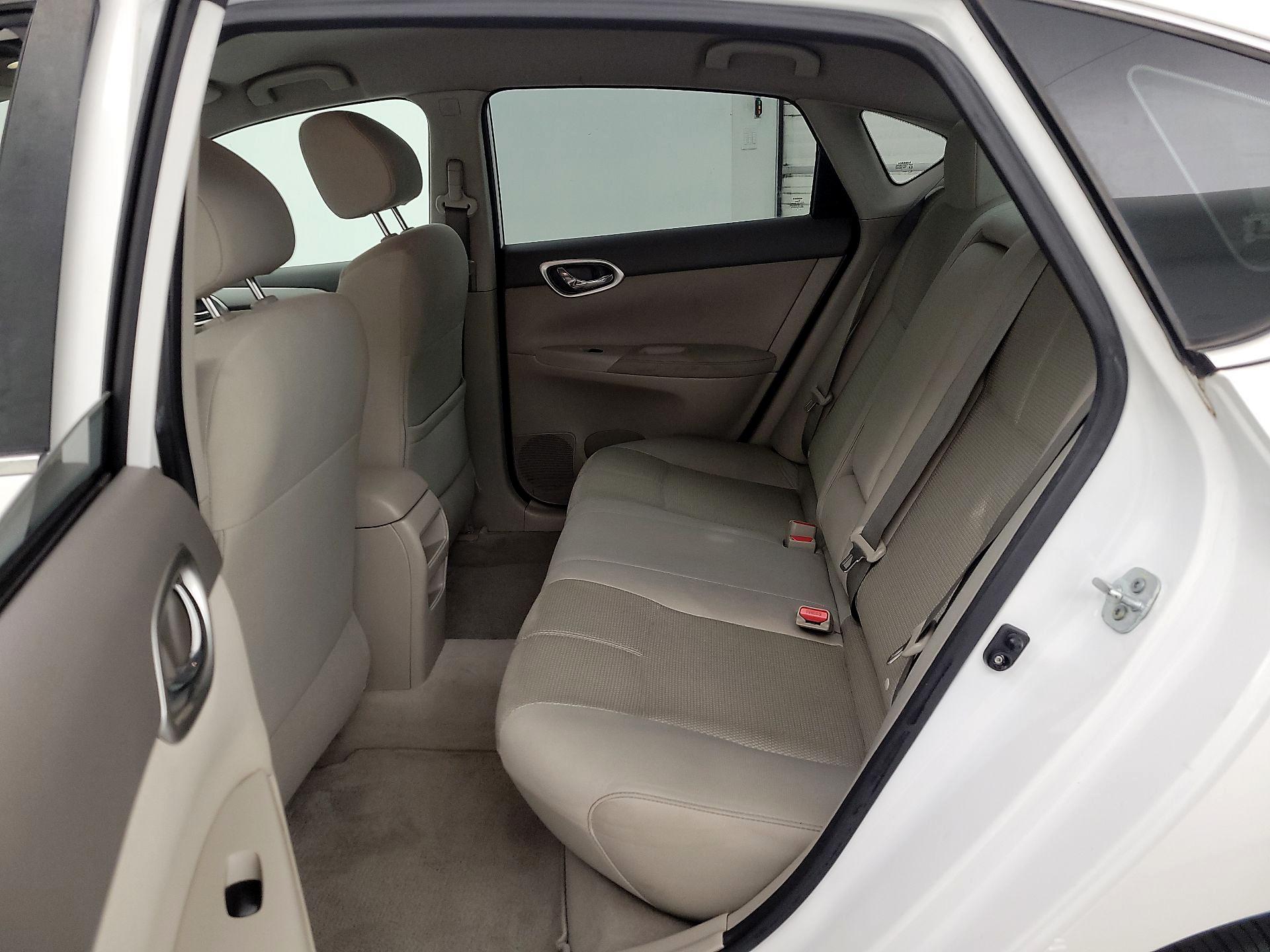 Thumbnail: 2014 Nissan Sentra - 18