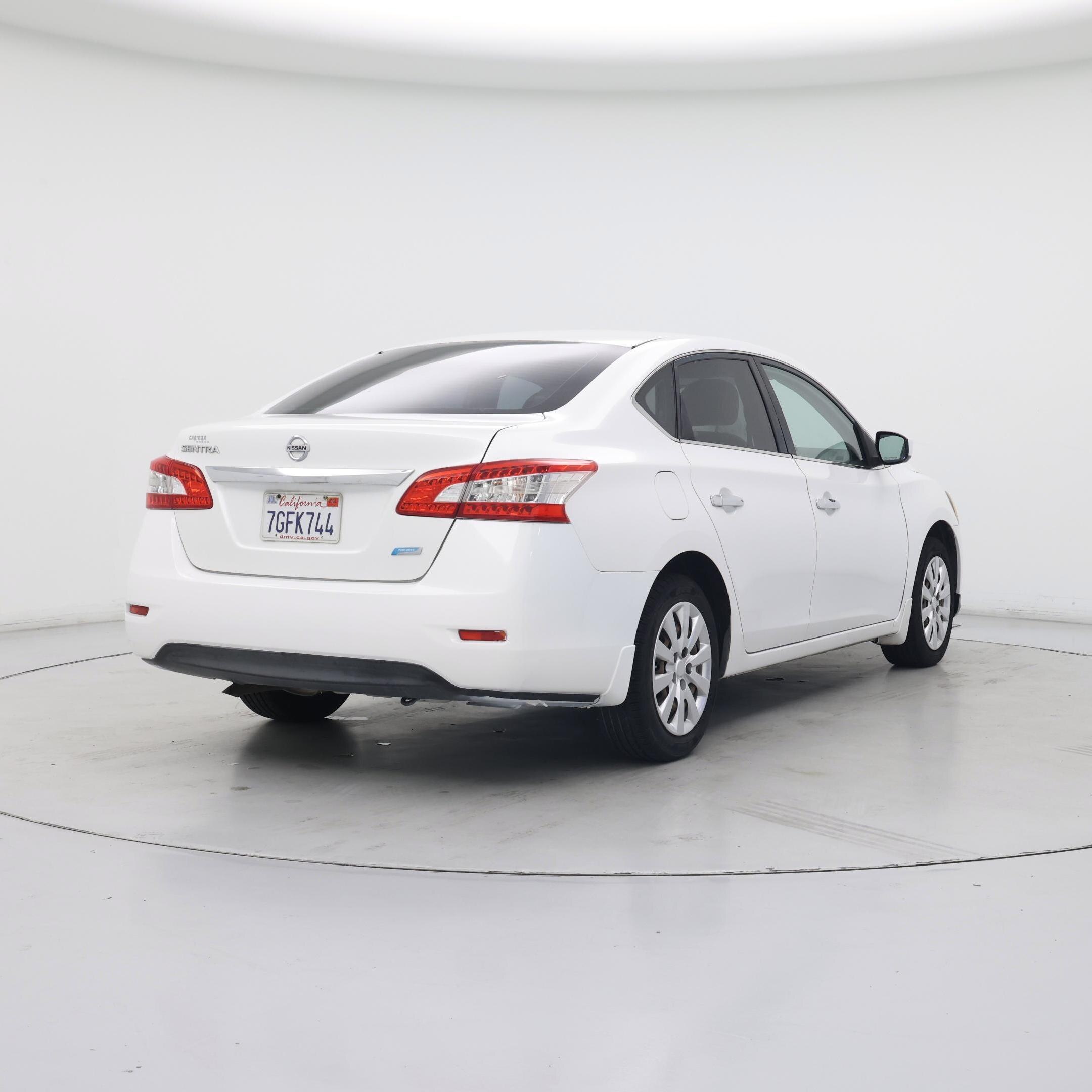 Thumbnail: 2014 Nissan Sentra - 8