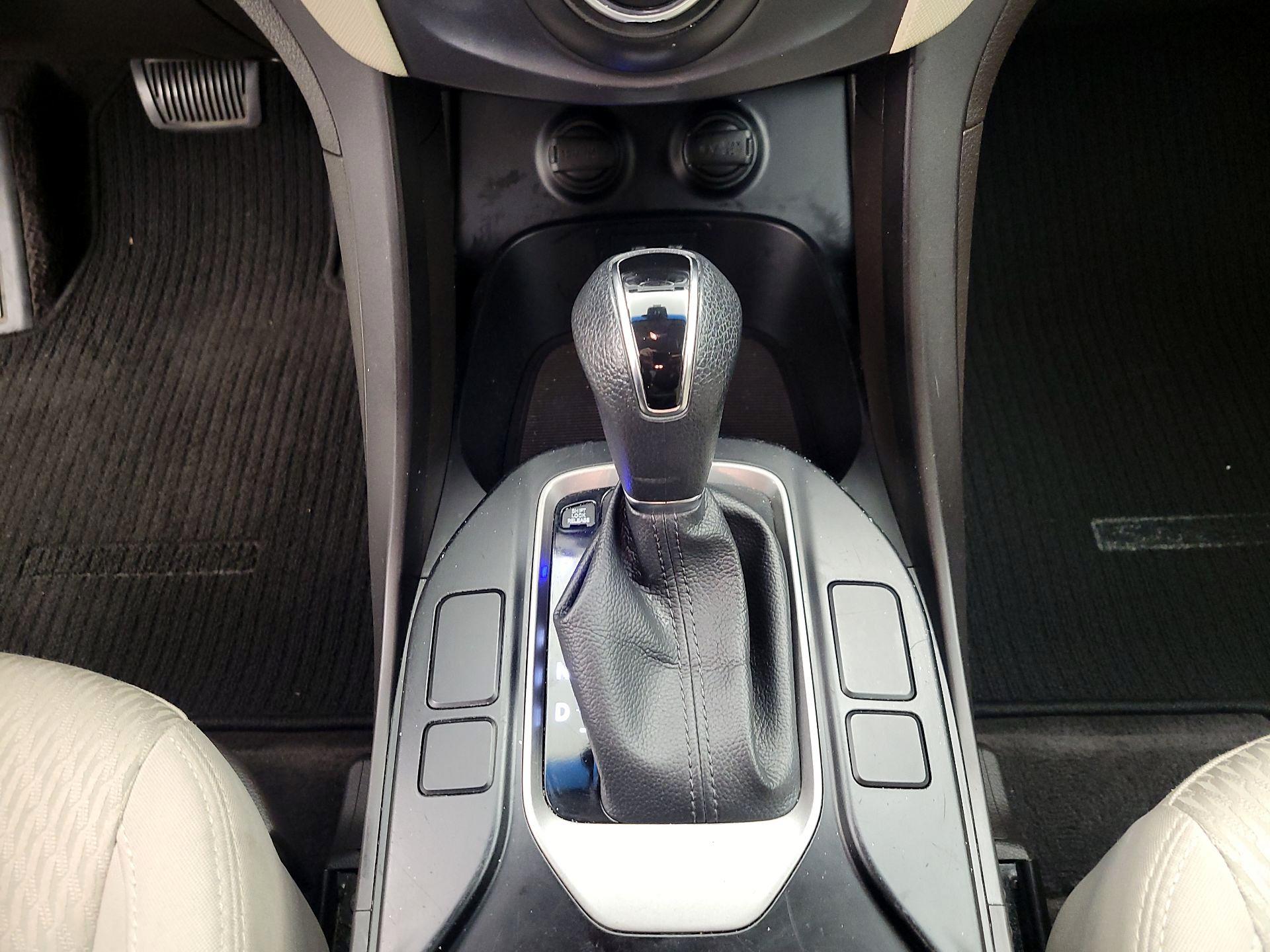 Thumbnail: 2018 Hyundai Santa Fe - 17