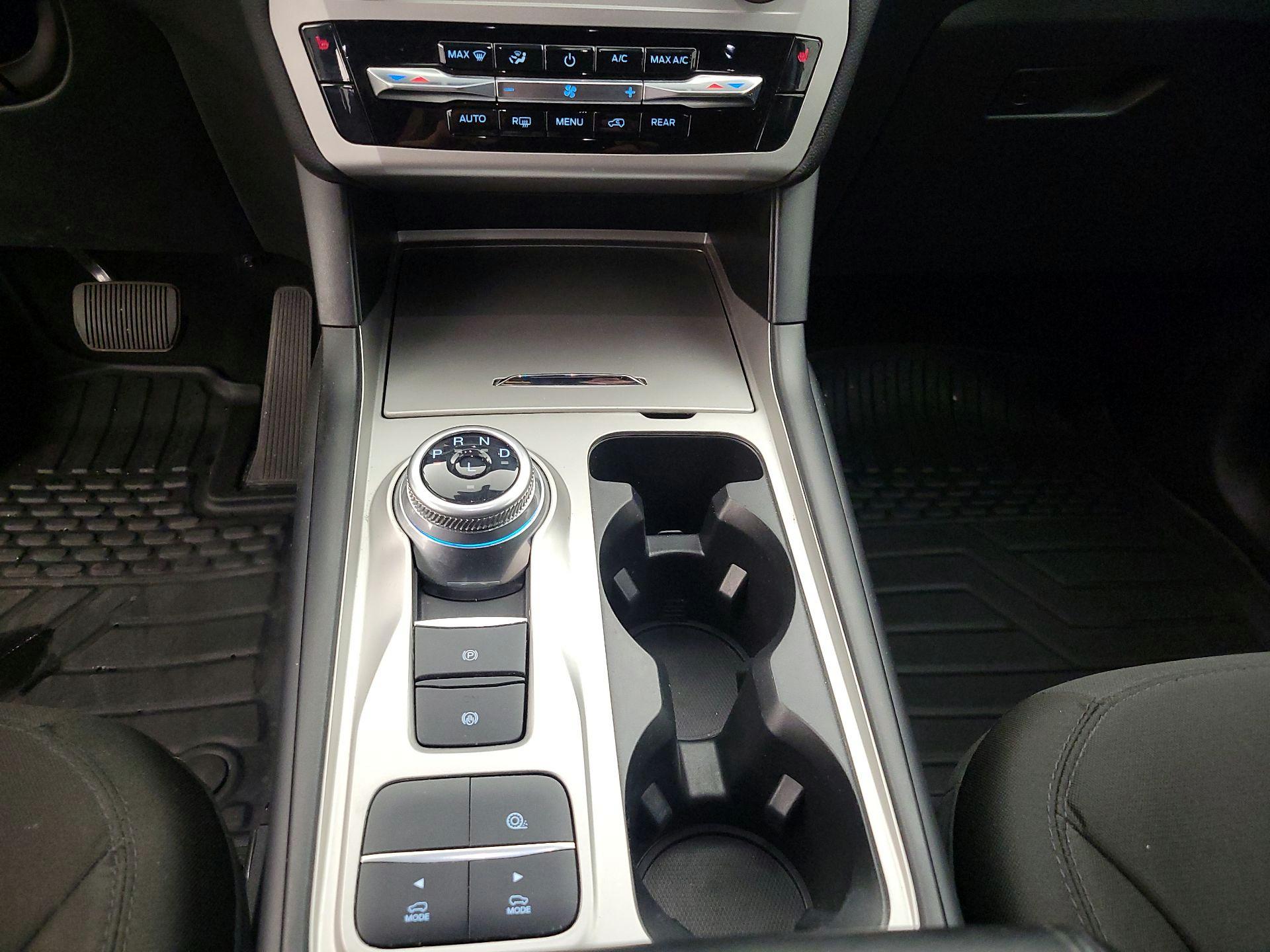 Thumbnail: 2022 Ford Explorer - 17