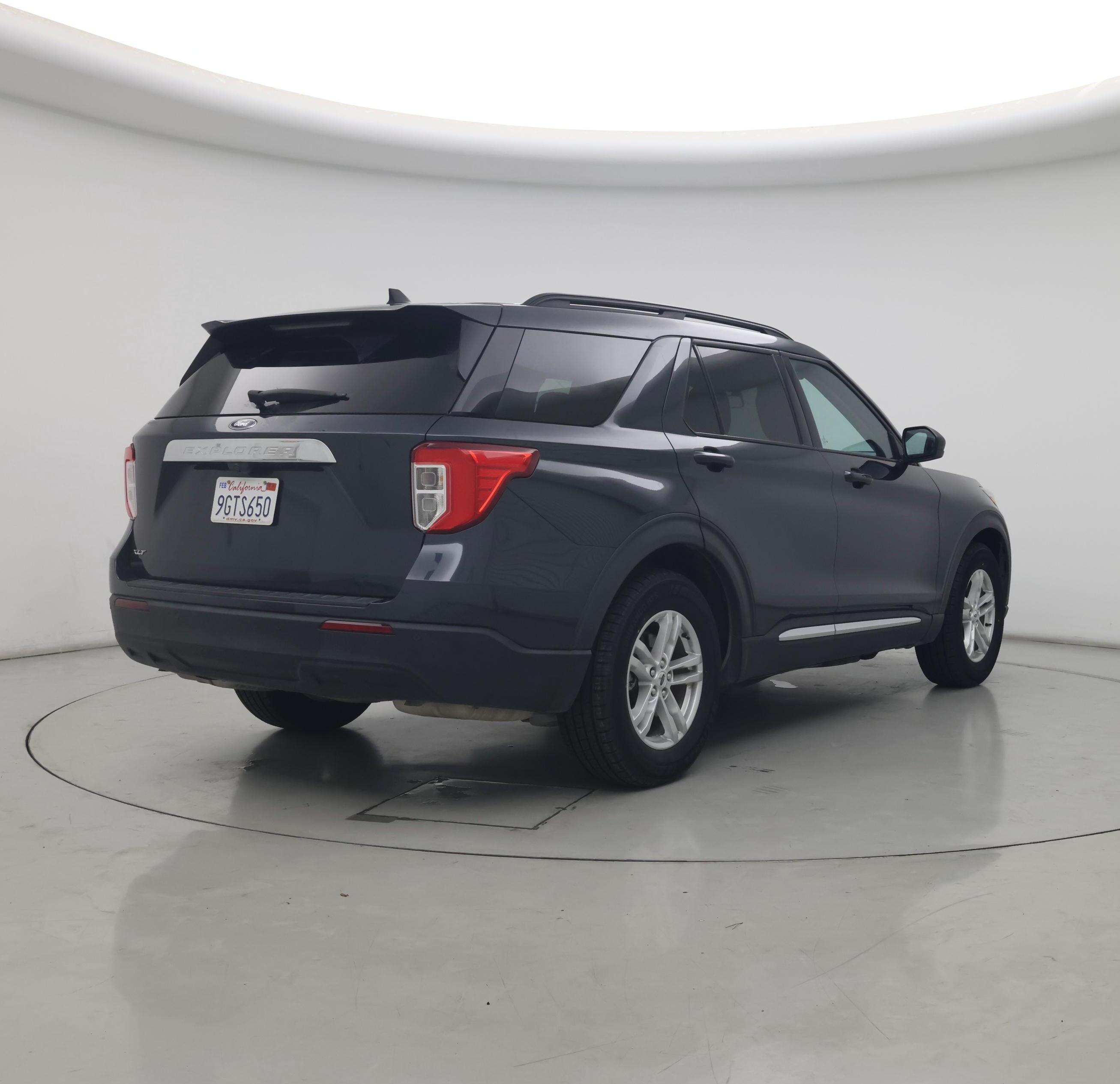 Thumbnail: 2022 Ford Explorer - 8