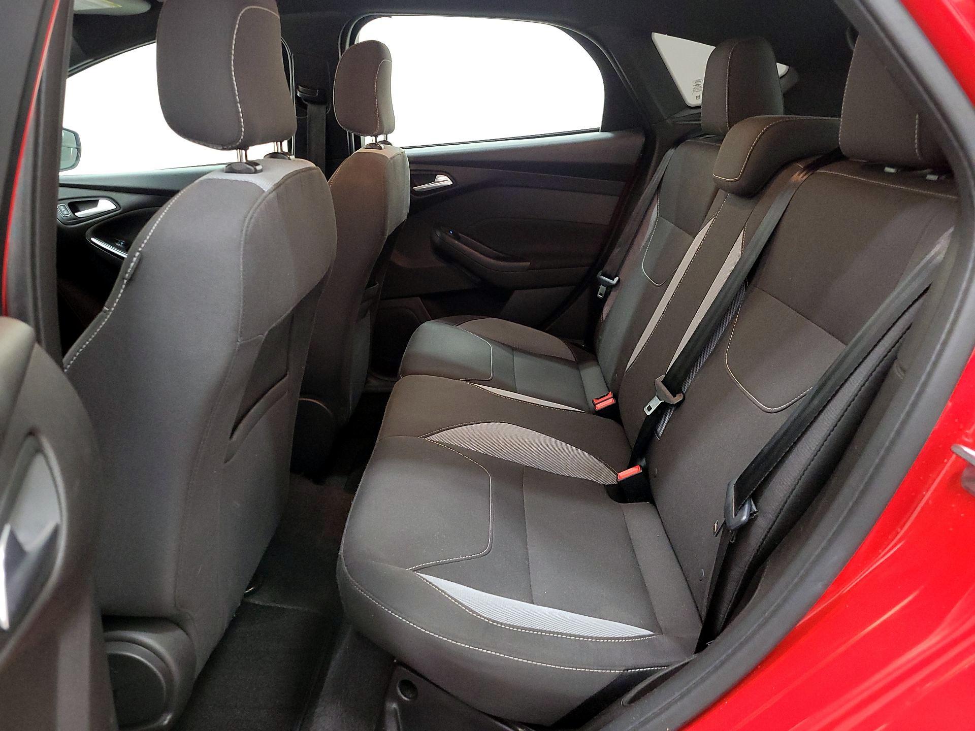 Thumbnail: 2016 Ford Focus - 19