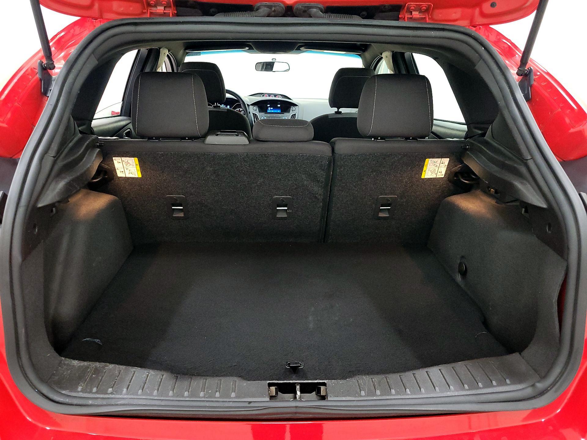 Thumbnail: 2016 Ford Focus - 20