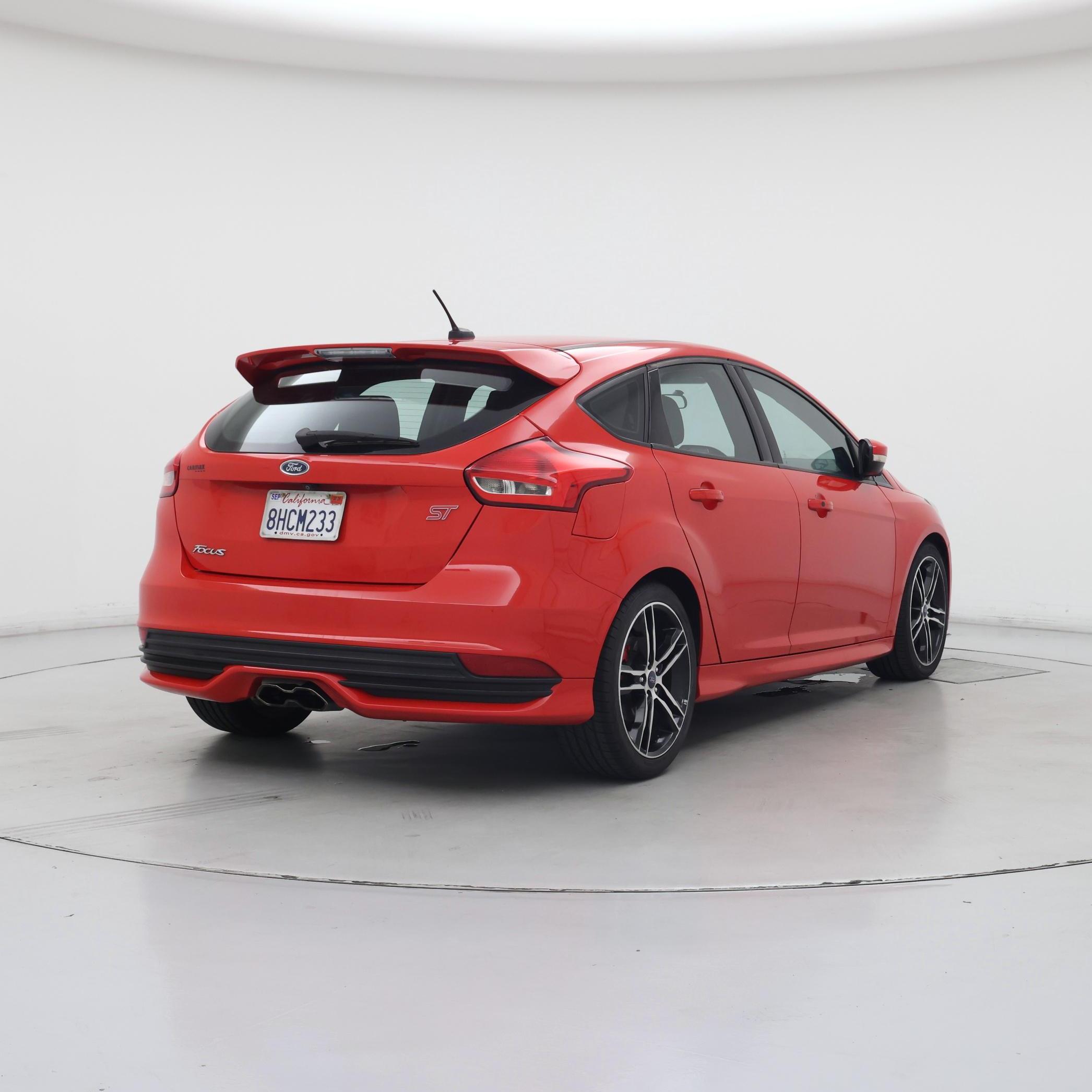 Thumbnail: 2016 Ford Focus - 8