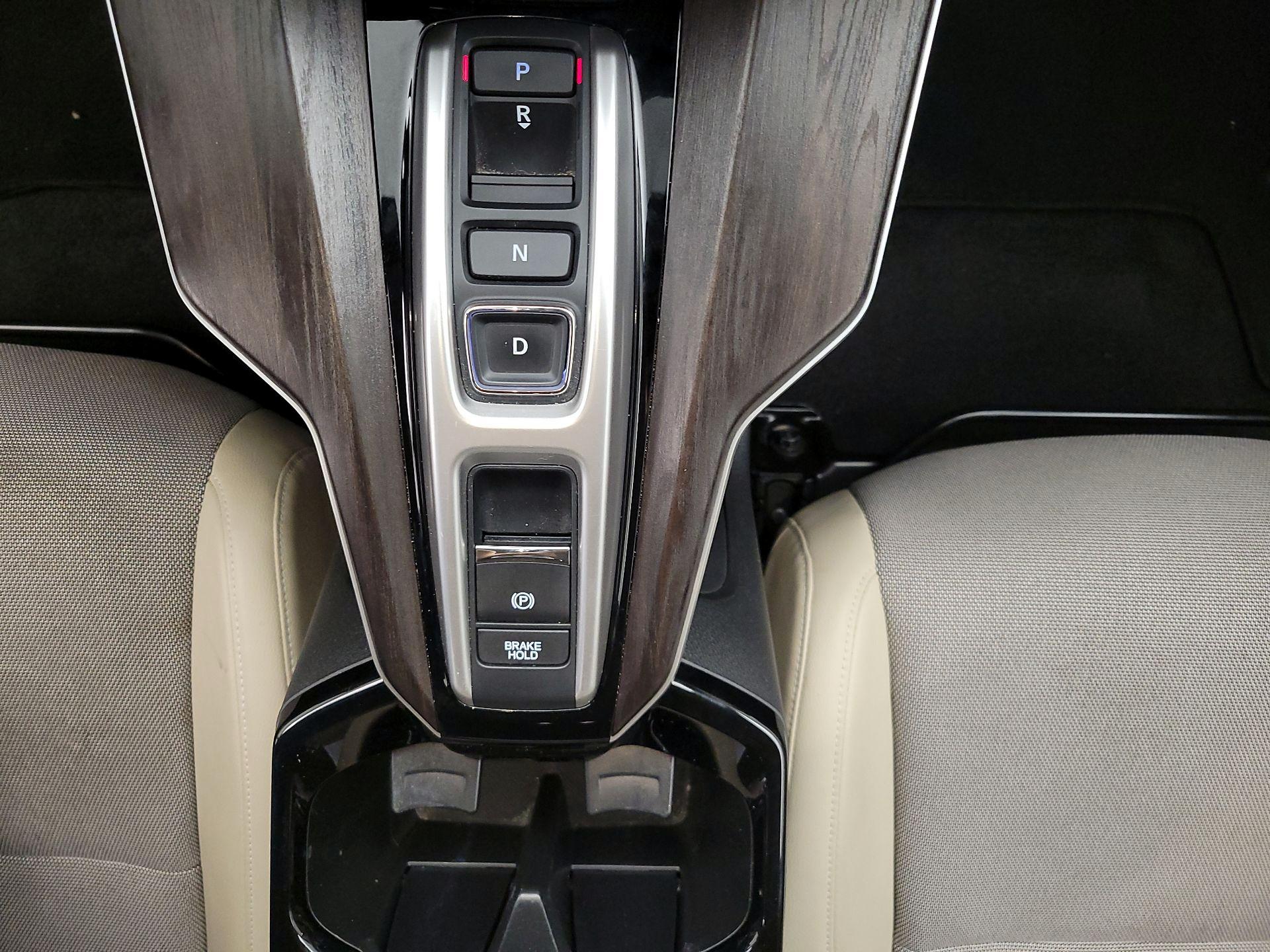 Thumbnail: 2018 Honda Clarity - 17