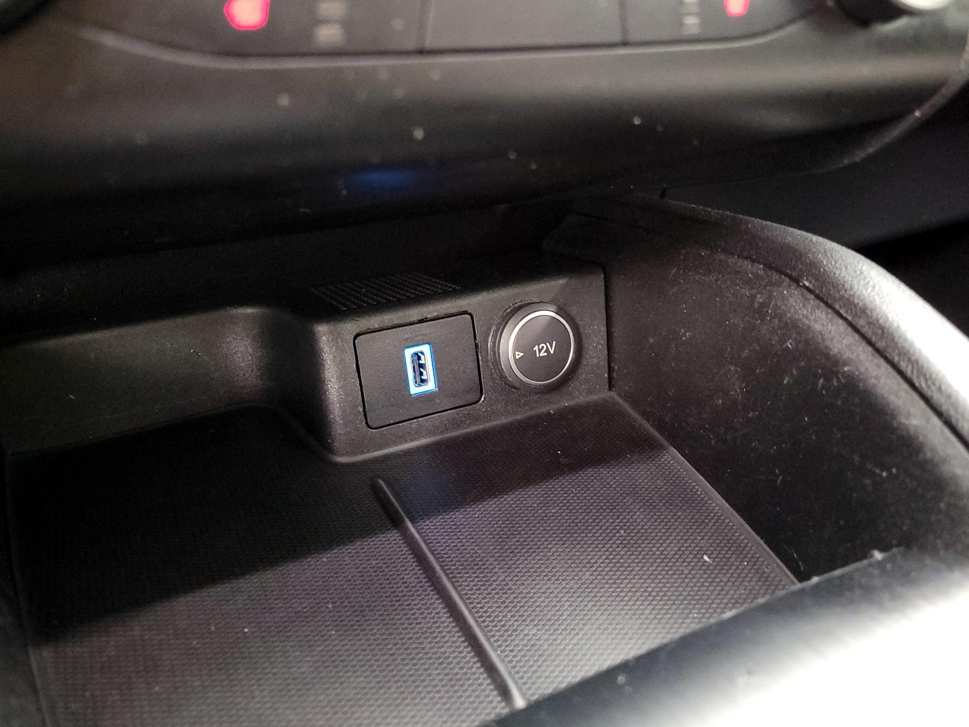 Thumbnail: 2020 Ford Escape - 18