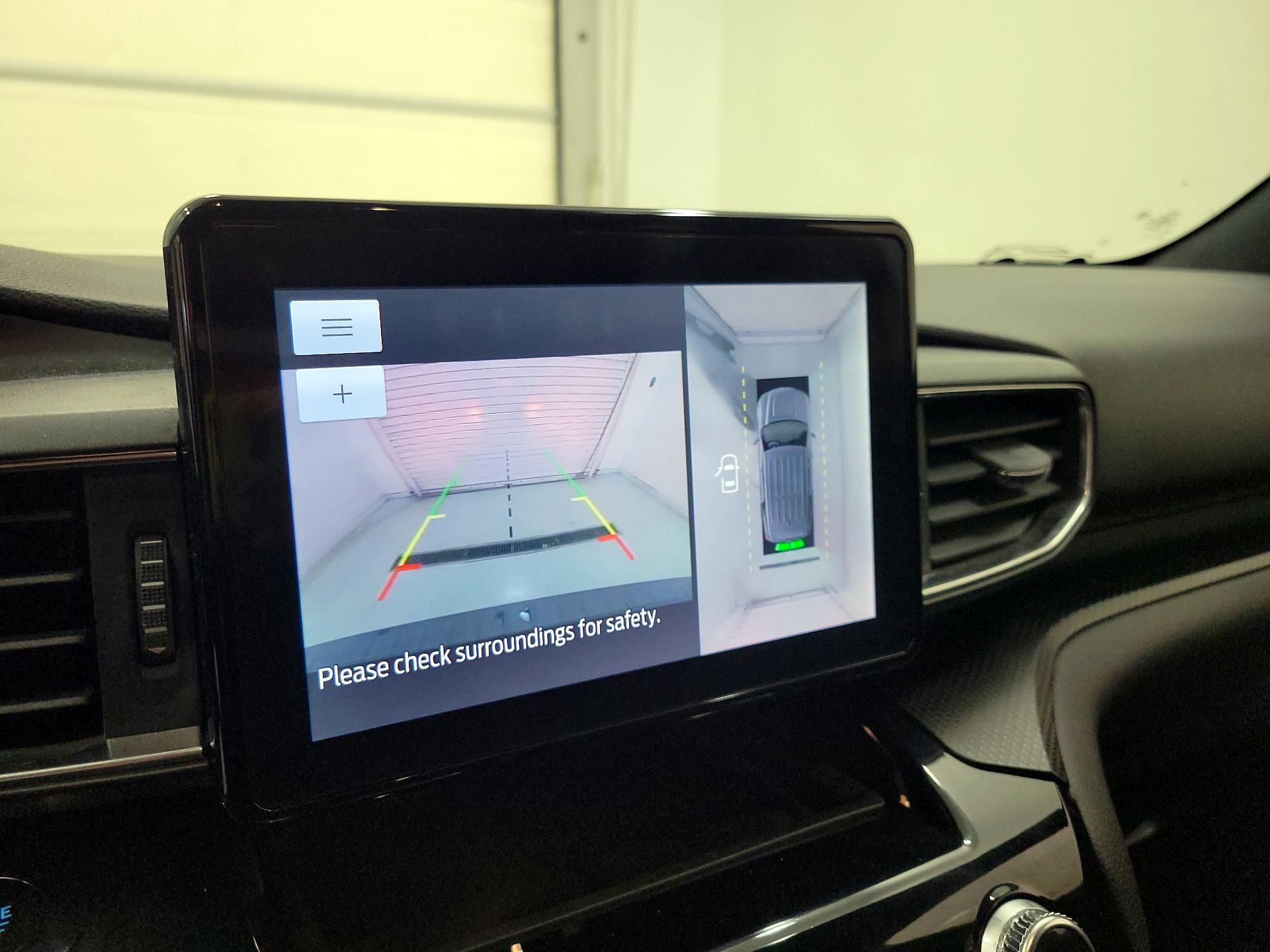 Thumbnail: 2022 Ford Explorer - 15