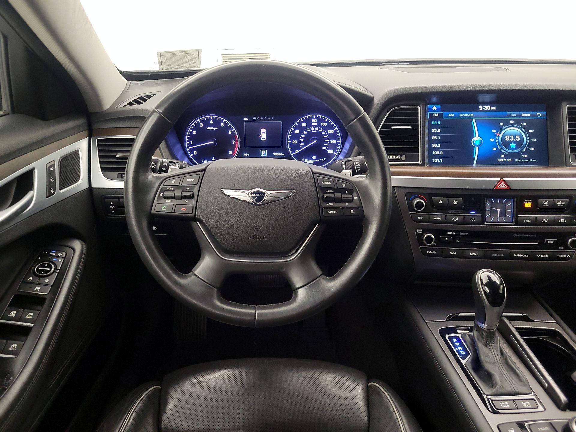 Thumbnail: 2017 Genesis G80 - 10