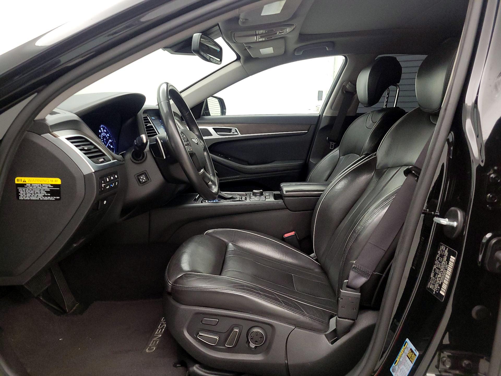 Thumbnail: 2017 Genesis G80 - 11