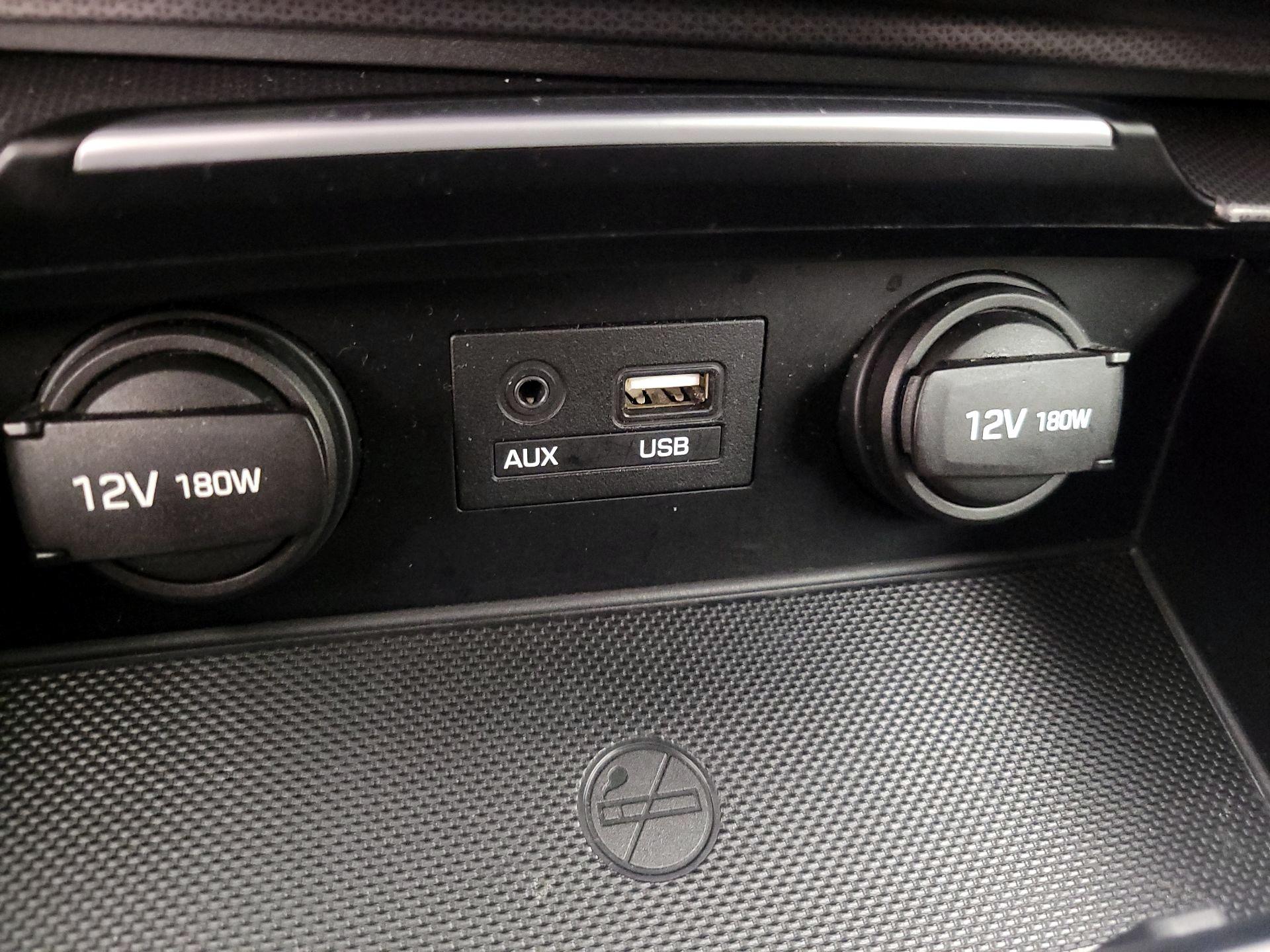 Thumbnail: 2017 Genesis G80 - 18