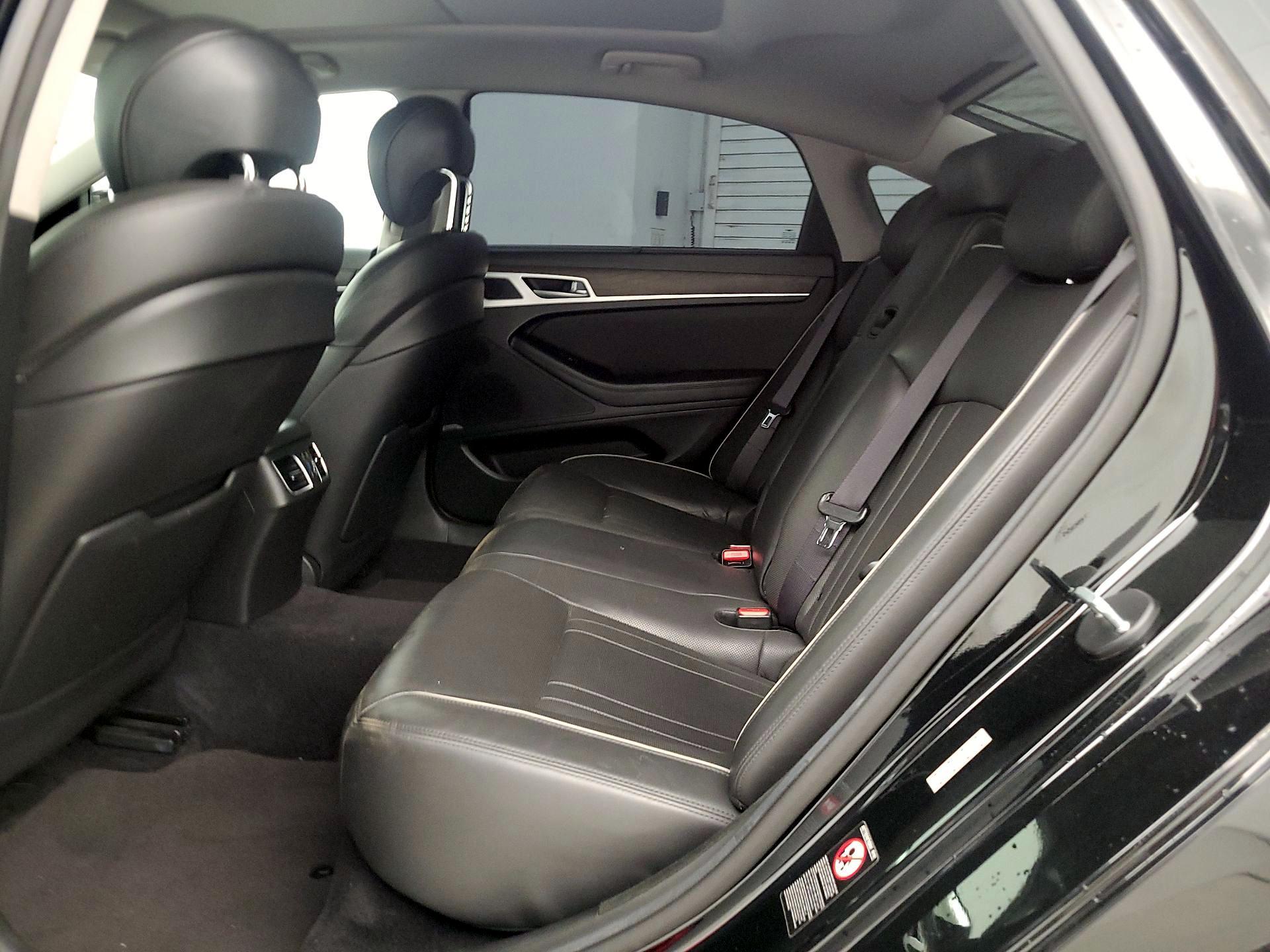 Thumbnail: 2017 Genesis G80 - 19