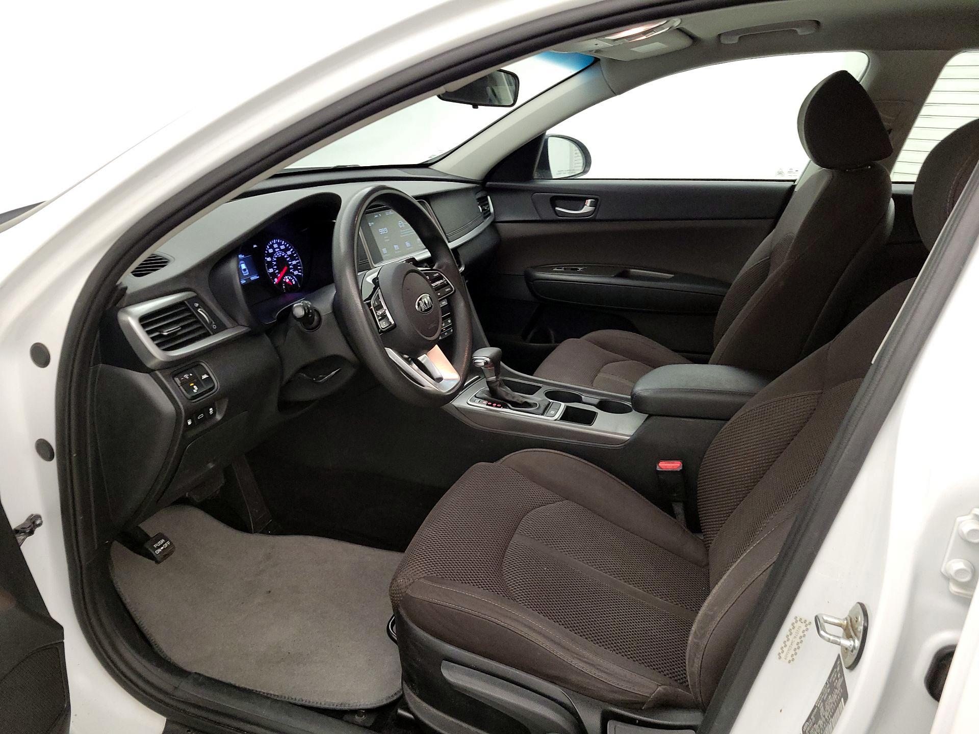 Thumbnail: 2019 Kia Optima - 11