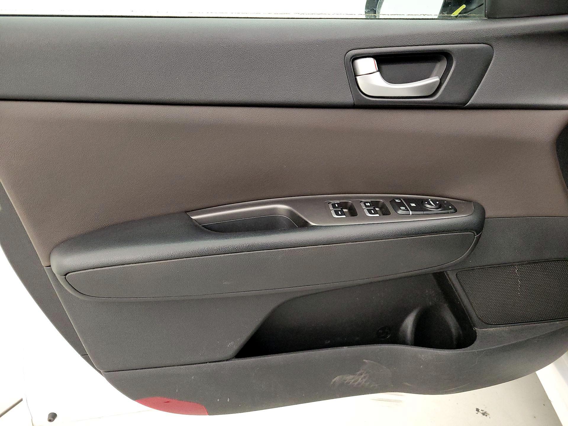 Thumbnail: 2019 Kia Optima - 12