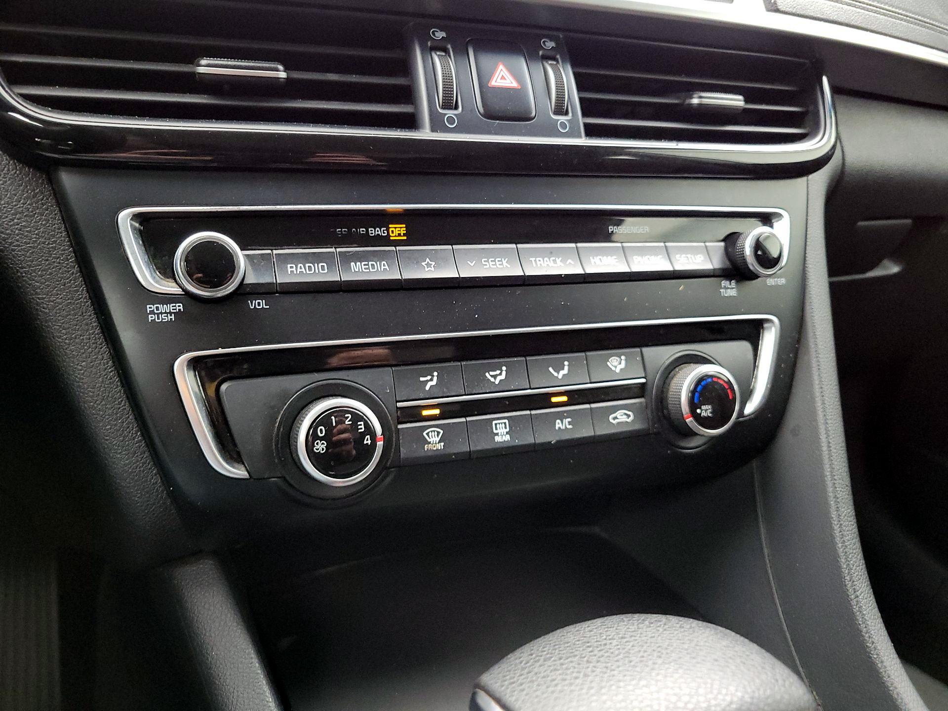 Thumbnail: 2019 Kia Optima - 16