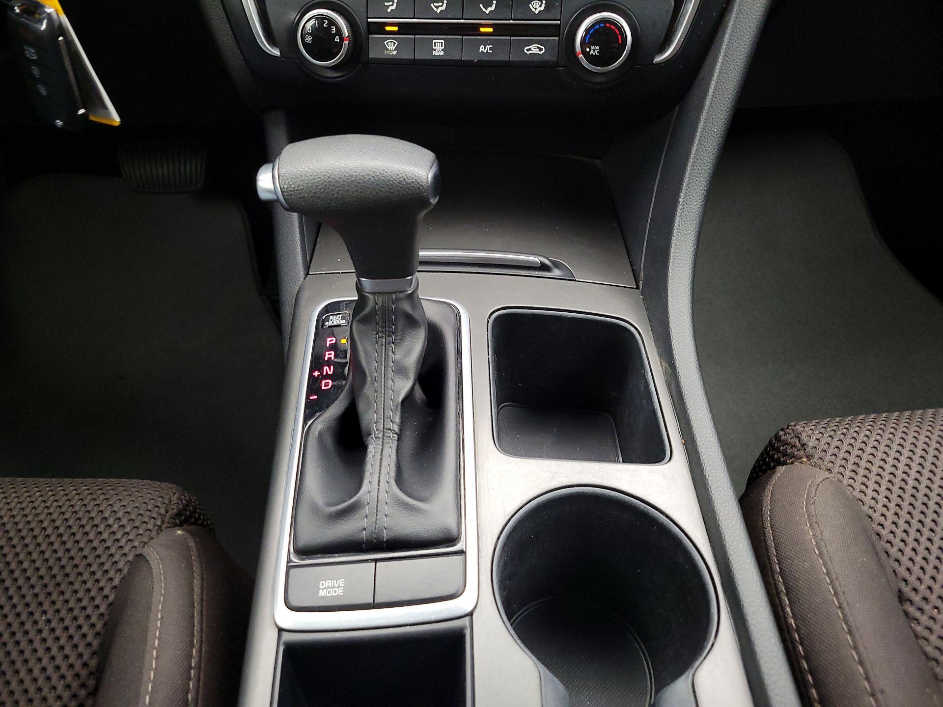 Thumbnail: 2019 Kia Optima - 17