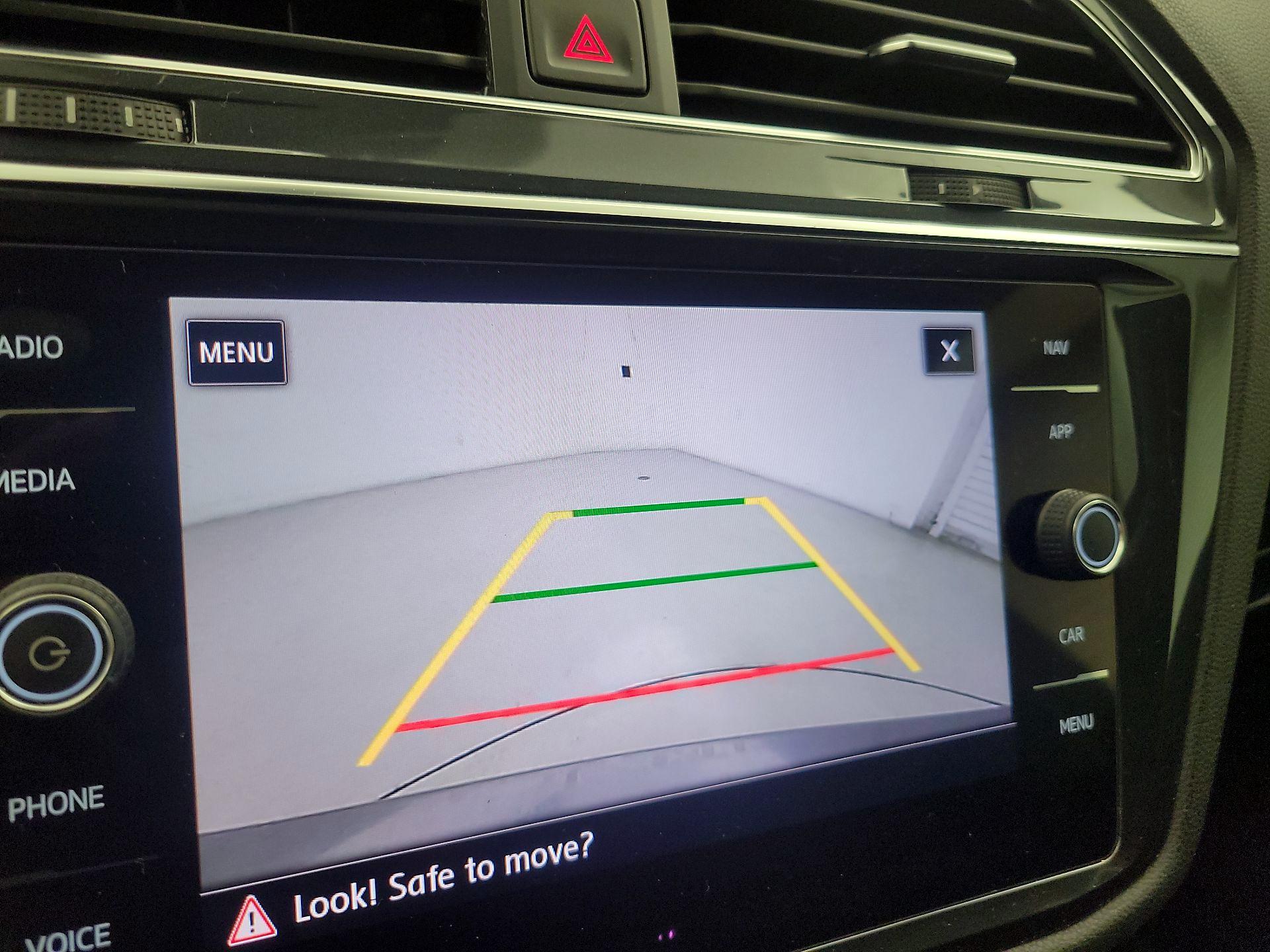 Thumbnail: 2020 Volkswagen Tiguan - 14