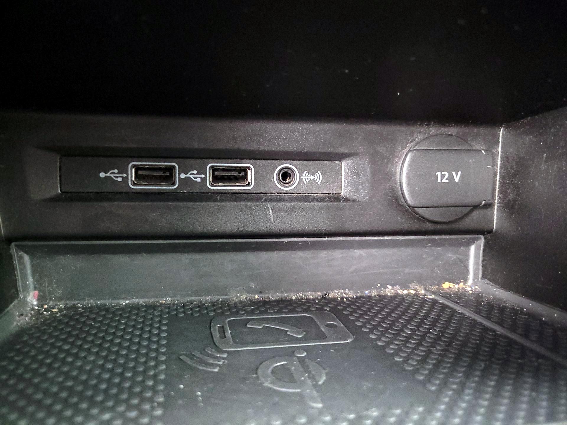 Thumbnail: 2020 Volkswagen Tiguan - 18