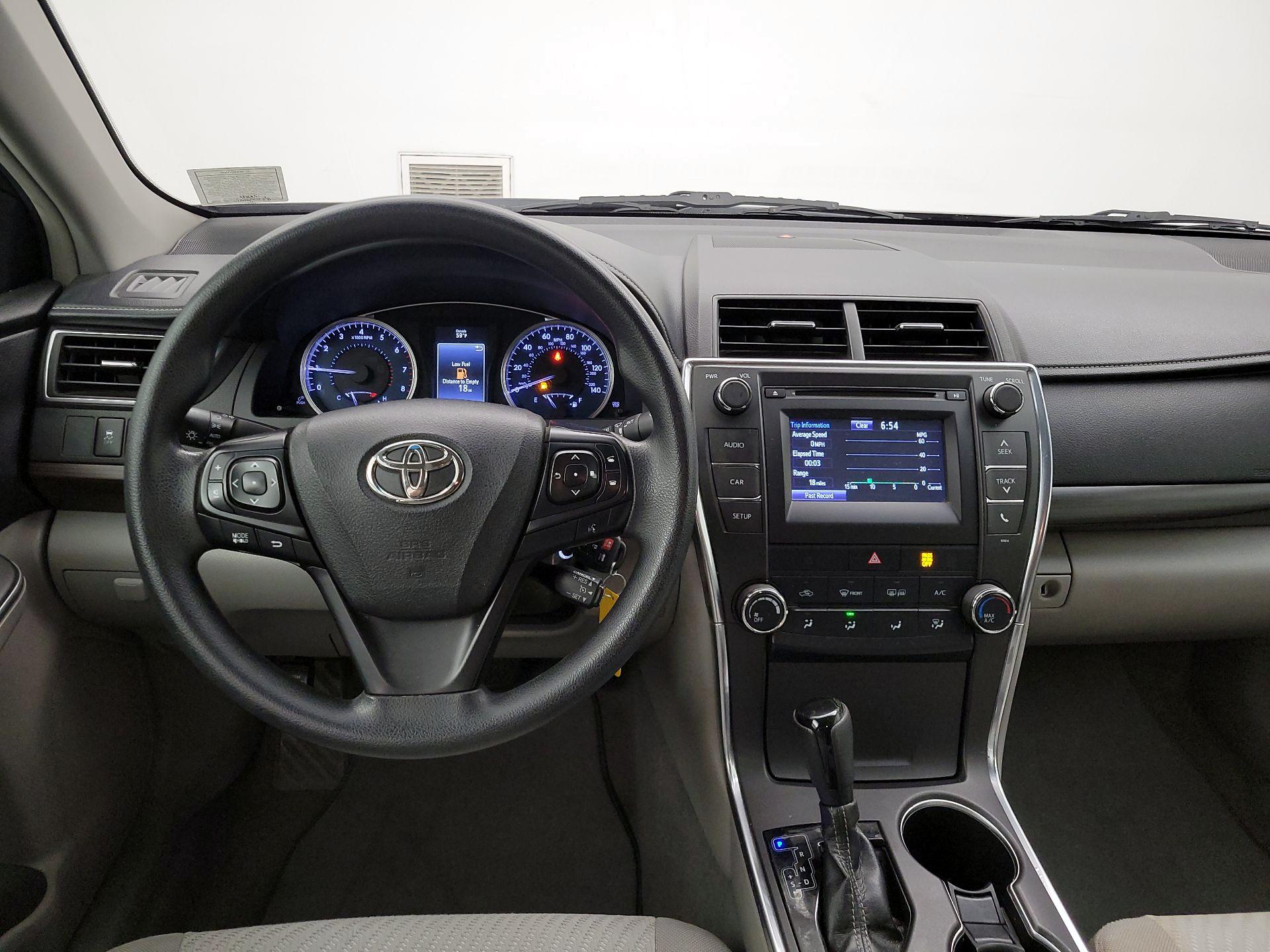 Thumbnail: 2017 Toyota Camry - 10