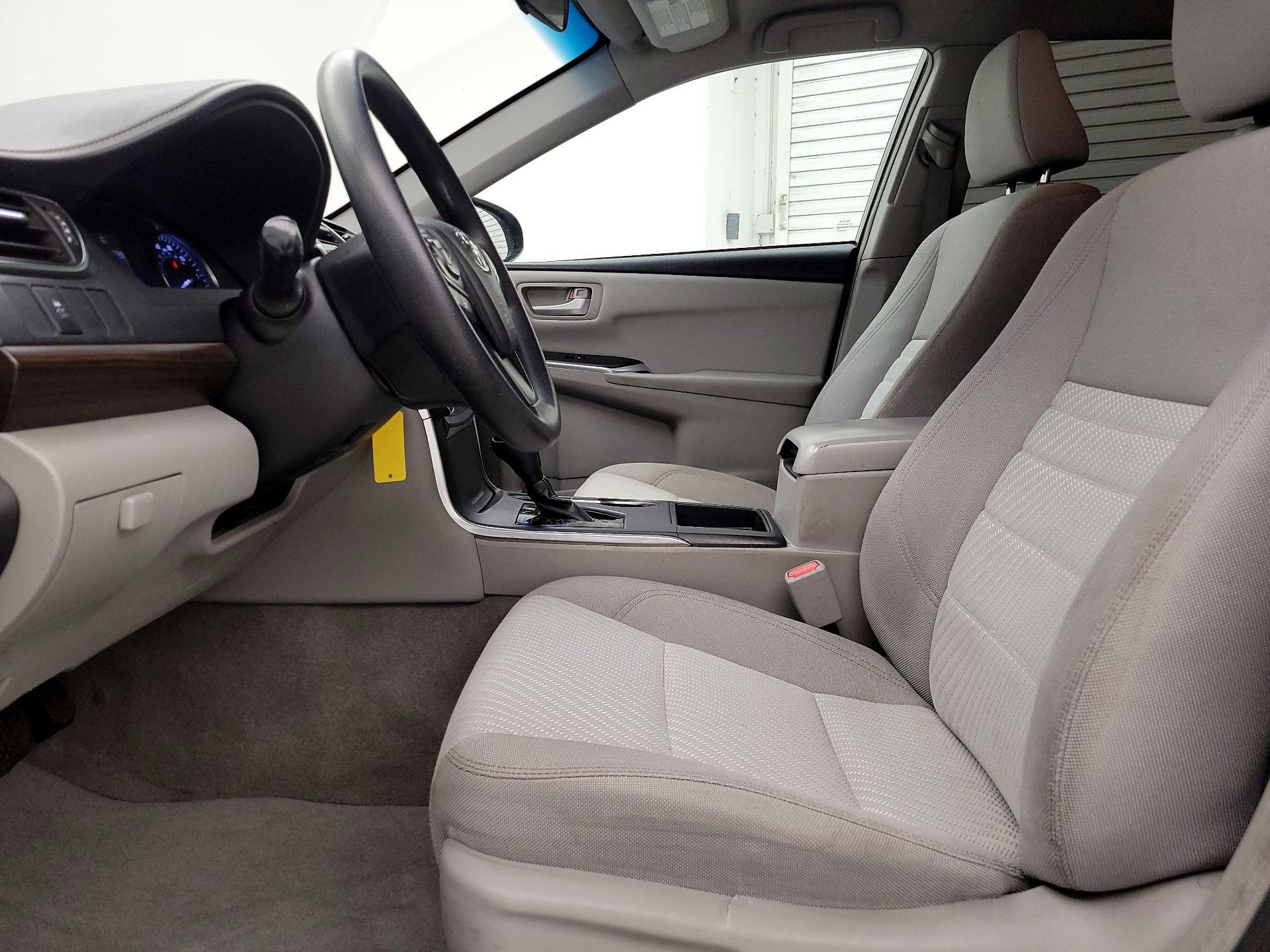 Thumbnail: 2017 Toyota Camry - 11