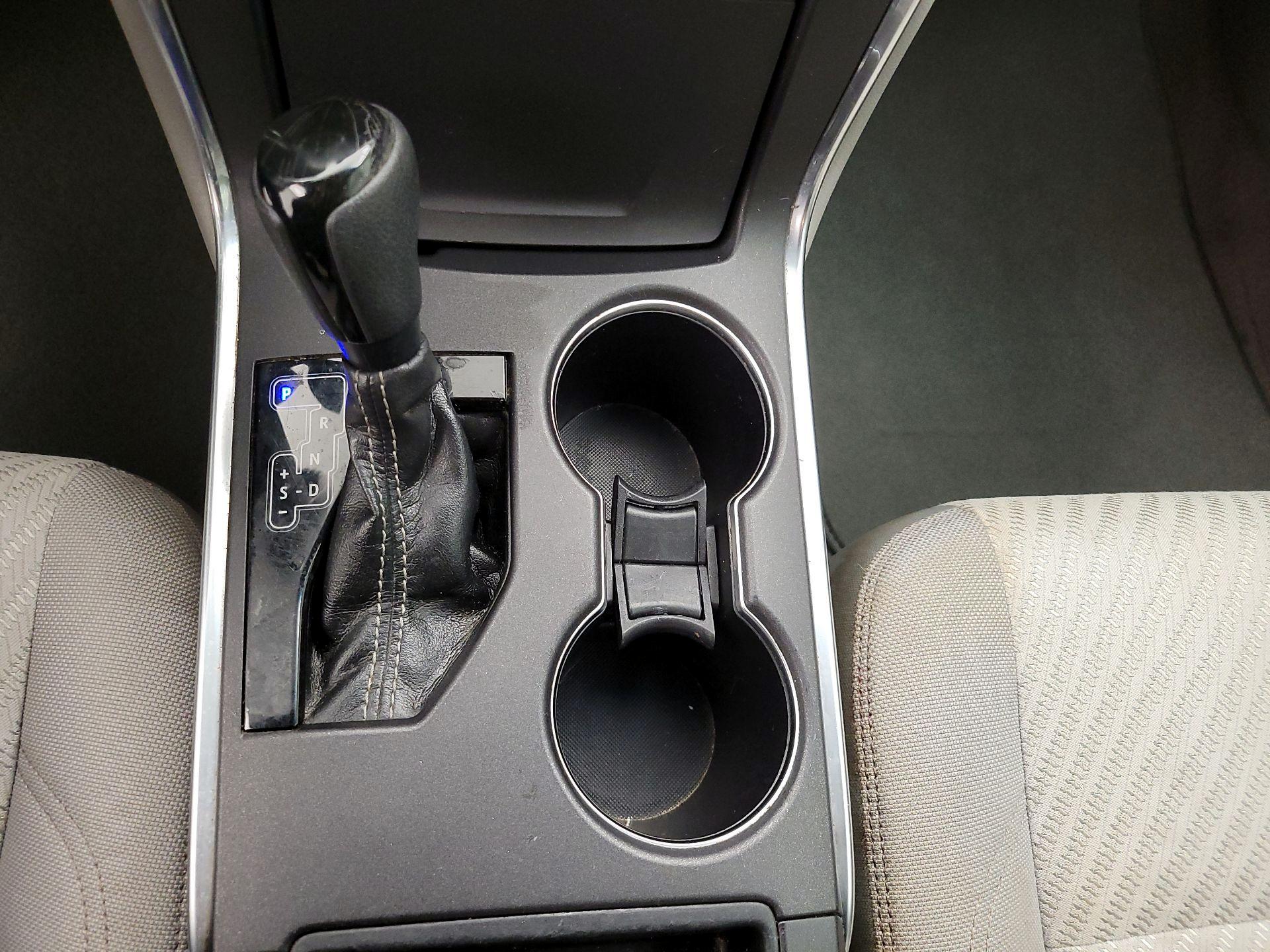 Thumbnail: 2017 Toyota Camry - 17