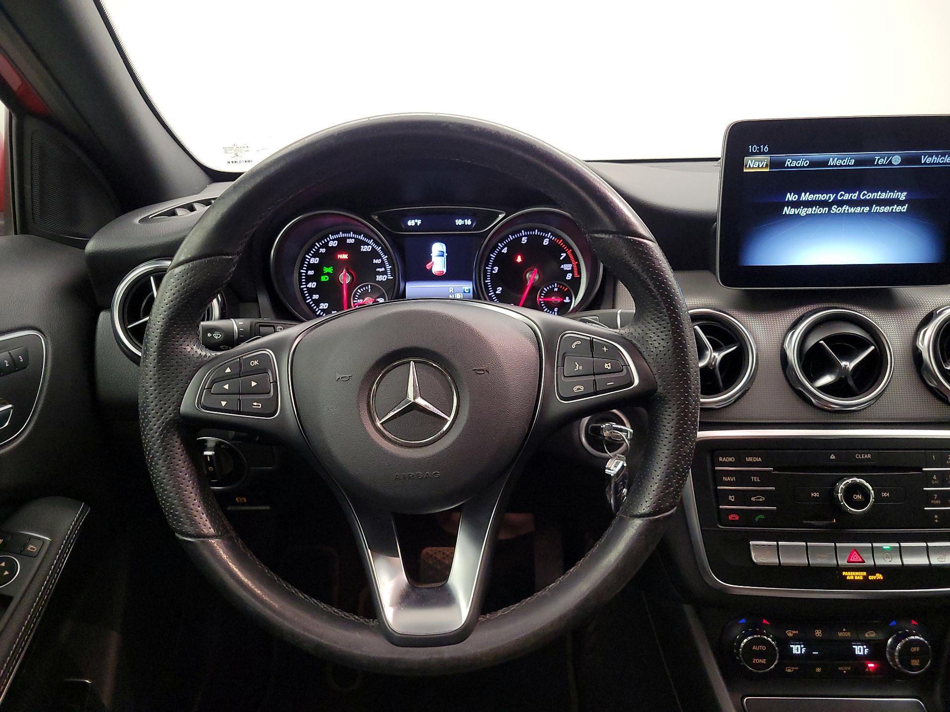 Thumbnail: 2020 Mercedes-Benz GLA - 10