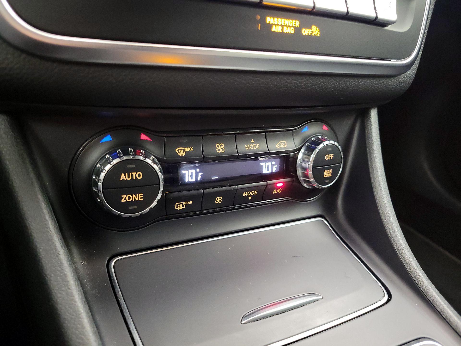 Thumbnail: 2020 Mercedes-Benz GLA - 17