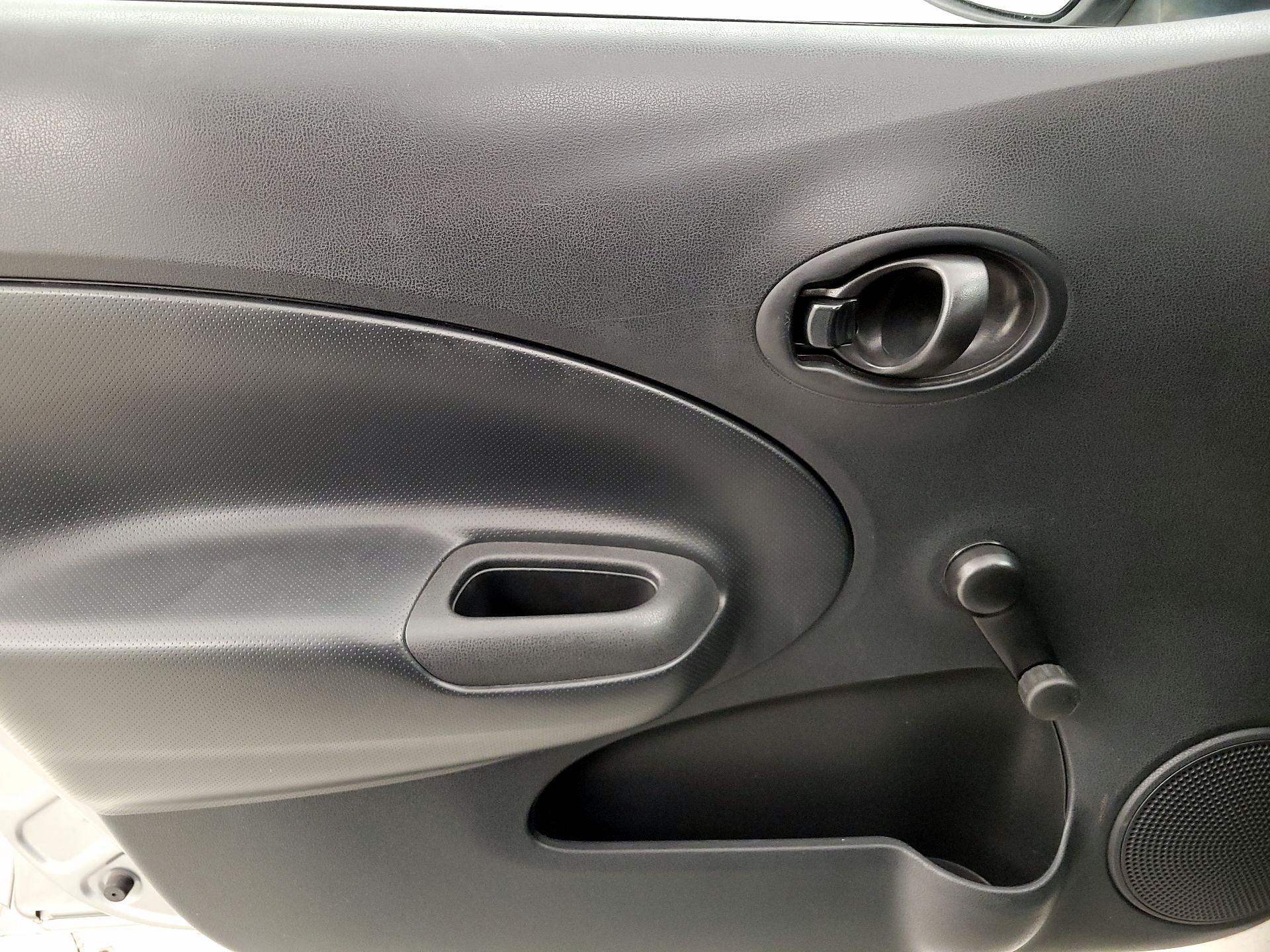 Thumbnail: 2015 Nissan Versa Note - 12